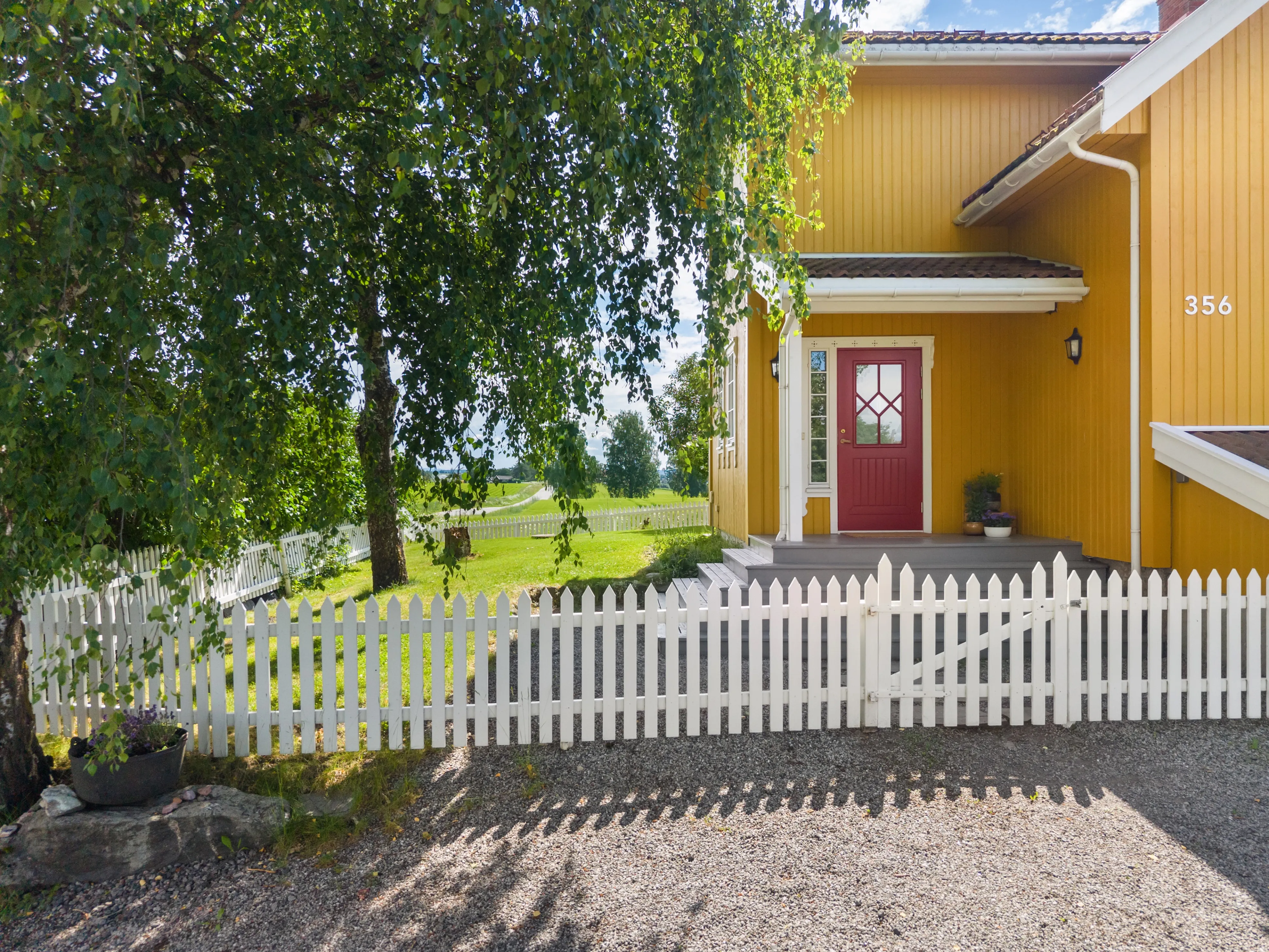 1940s Family Home with Lake Views in Stange Vestbygd, Norway - View image 10 of 56