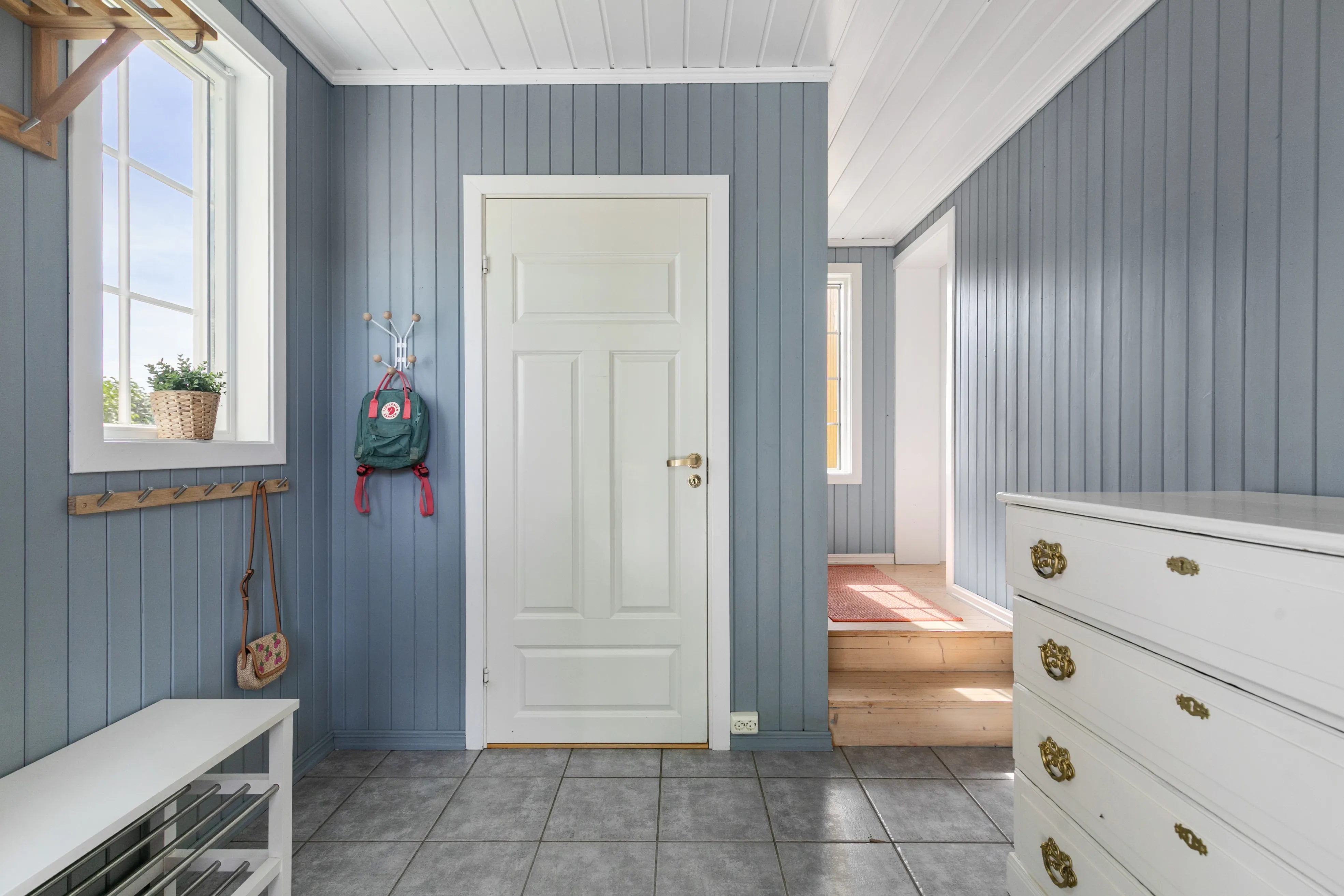 1940s Family Home with Lake Views in Stange Vestbygd, Norway - View image 13 of 56