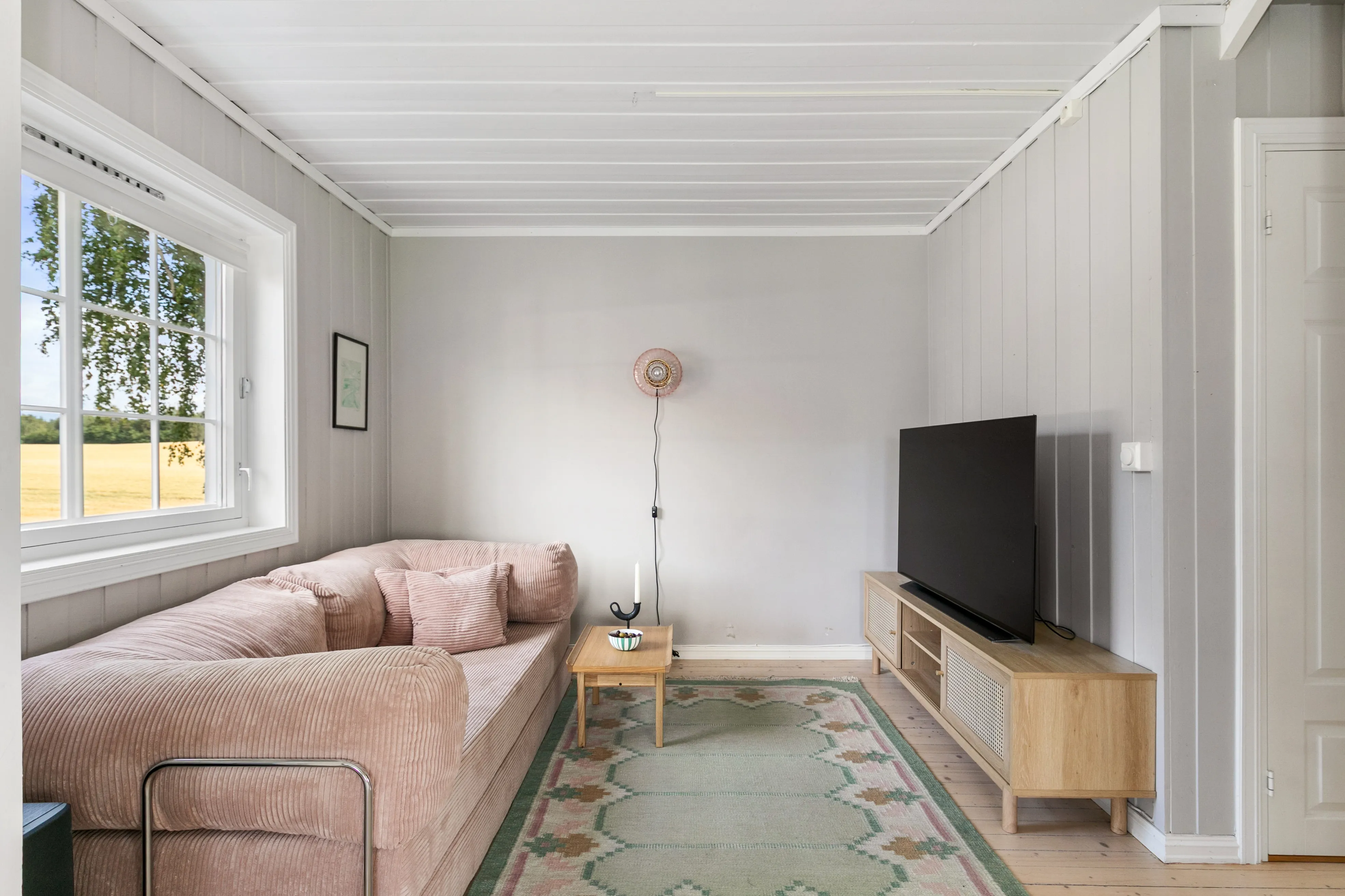 1940s Family Home with Lake Views in Stange Vestbygd, Norway - View image 24 of 56