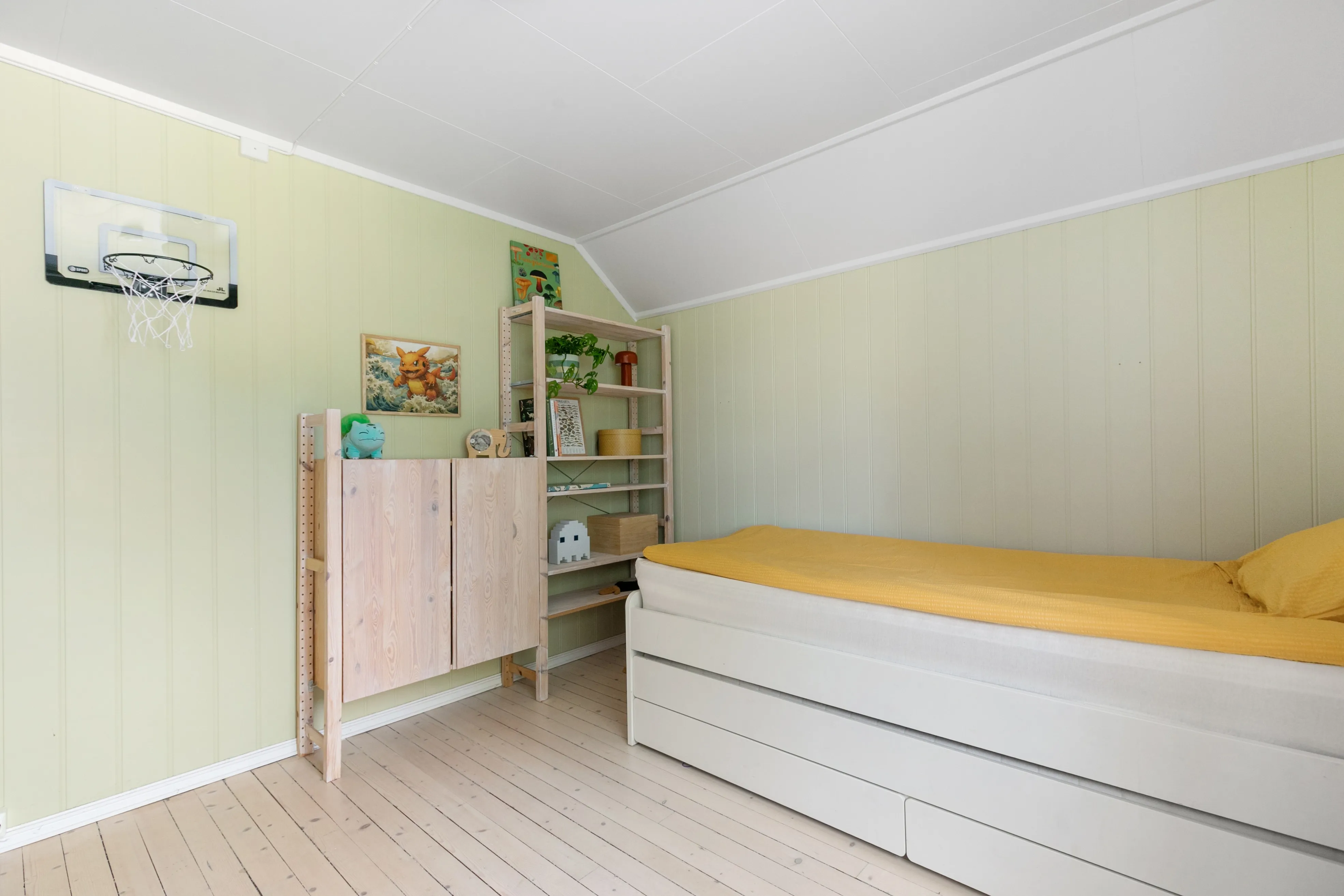1940s Family Home with Lake Views in Stange Vestbygd, Norway - View image 33 of 56