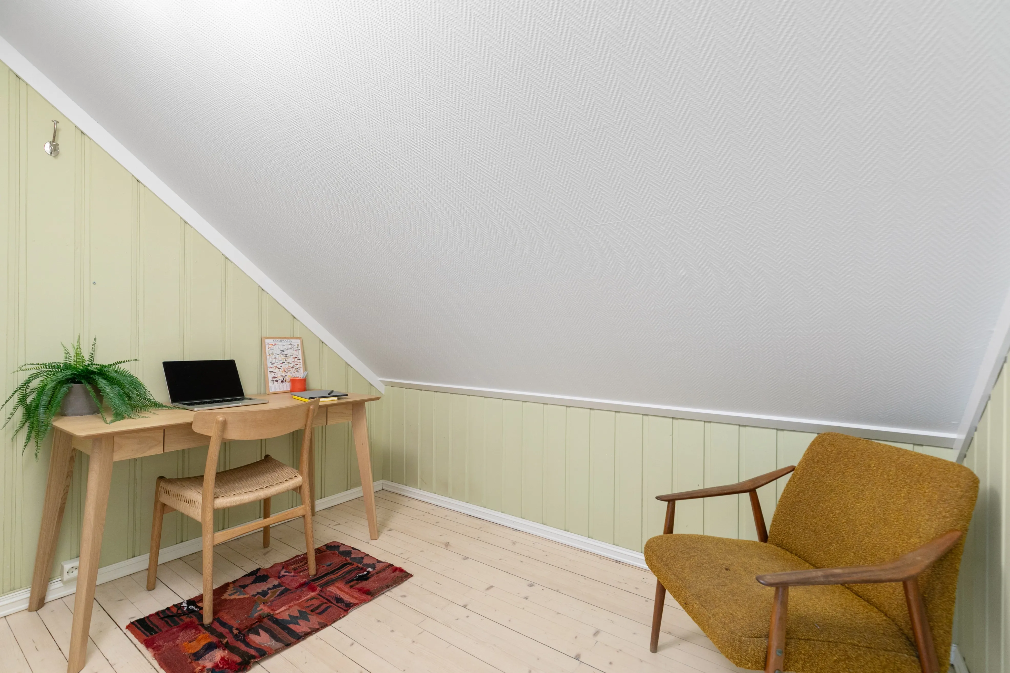 1940s Family Home with Lake Views in Stange Vestbygd, Norway - View image 35 of 56