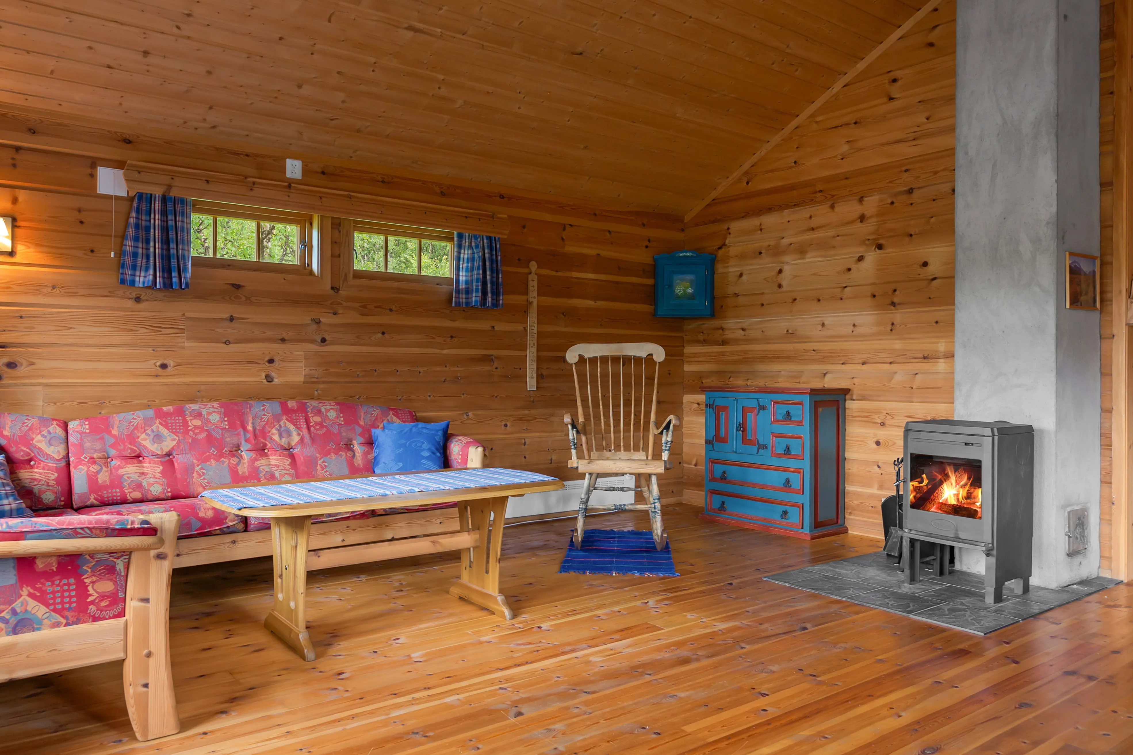 1990s Norwegian Cabin with Terrace Near Tyin-Filefjell Ski Centre - View image 10 of 30