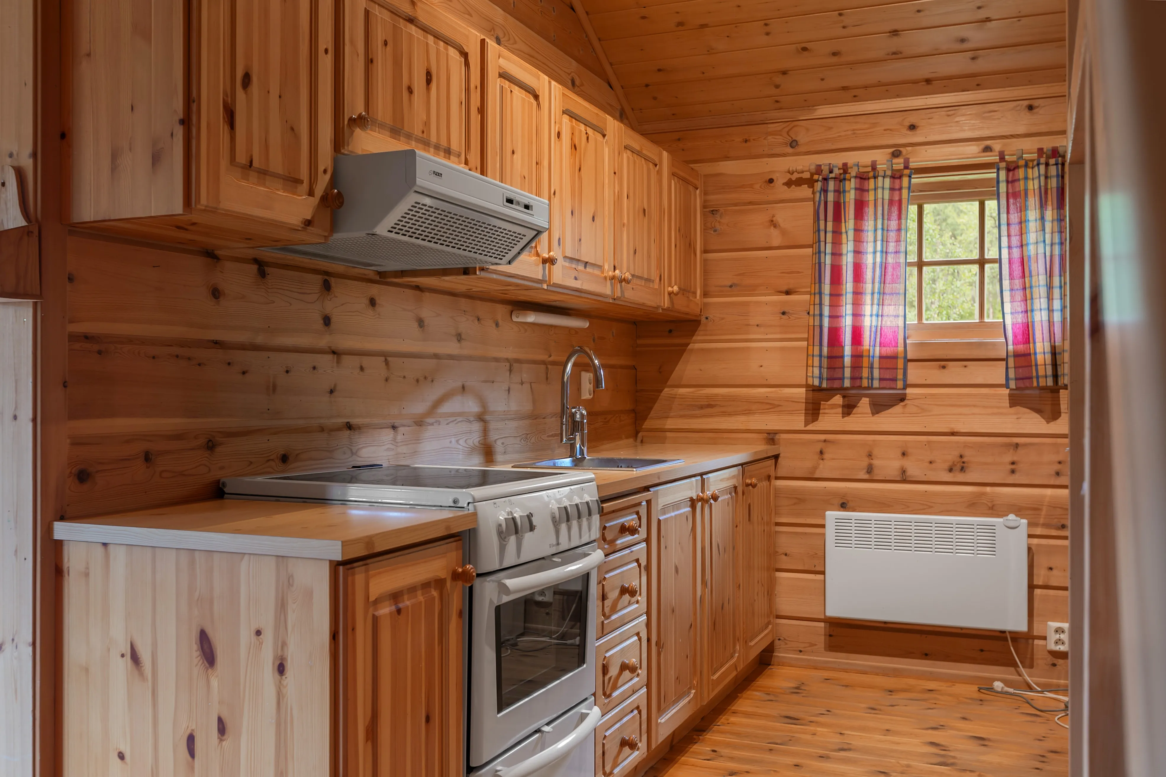 1990s Norwegian Cabin with Terrace Near Tyin-Filefjell Ski Centre - View image 12 of 30