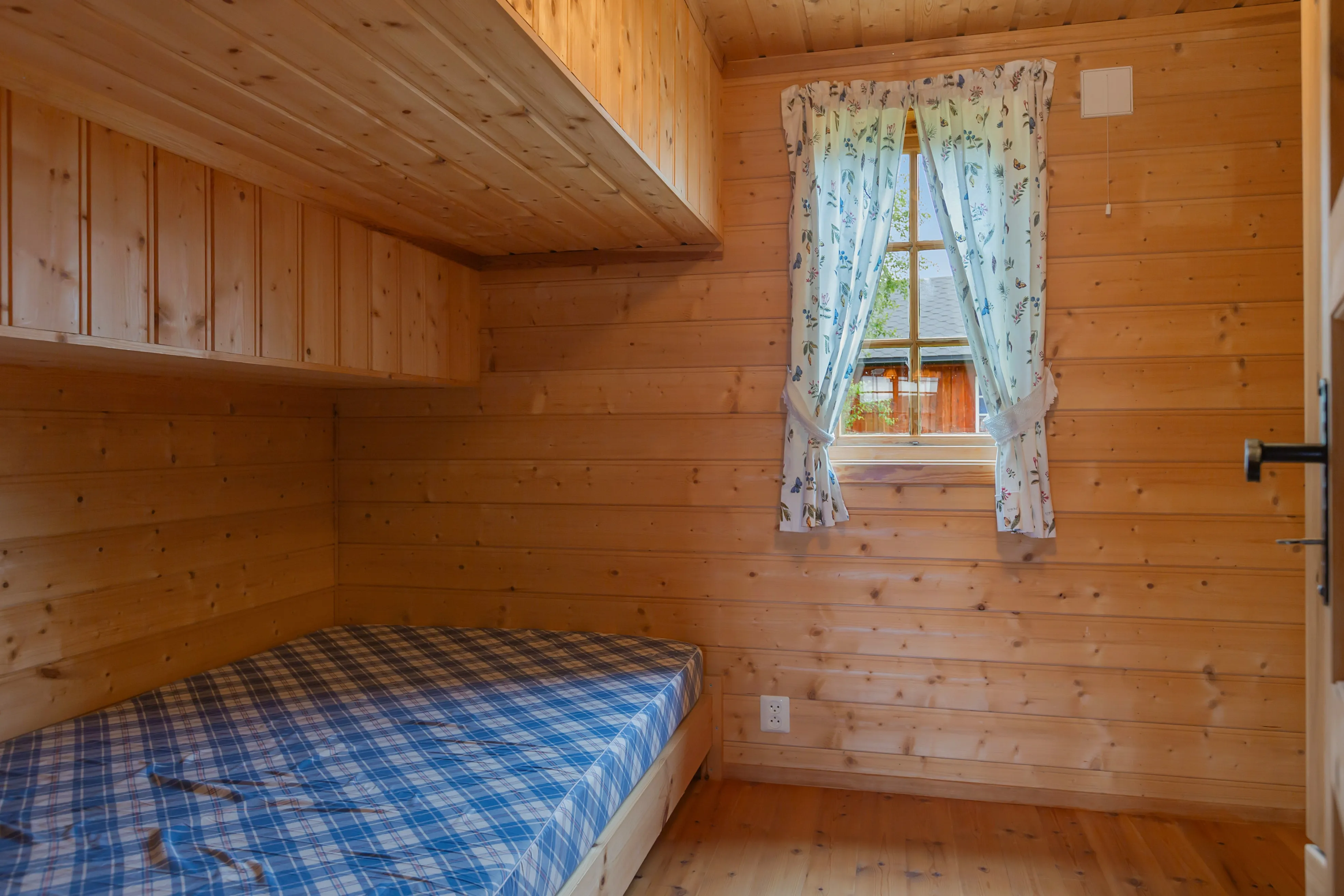 1990s Norwegian Cabin with Terrace Near Tyin-Filefjell Ski Centre - View image 17 of 30