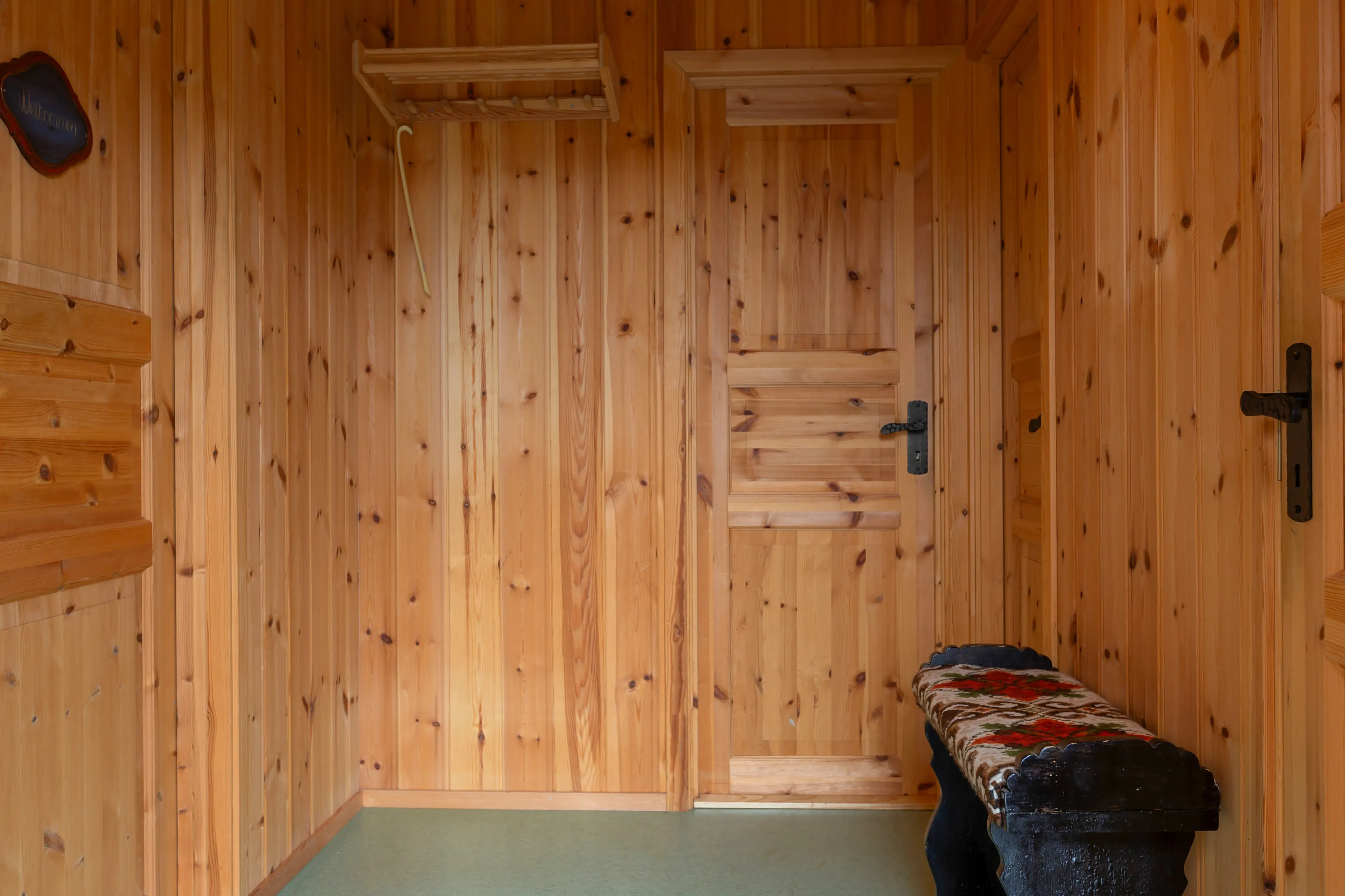 1990s Norwegian Cabin with Terrace Near Tyin-Filefjell Ski Centre - View image 21 of 30