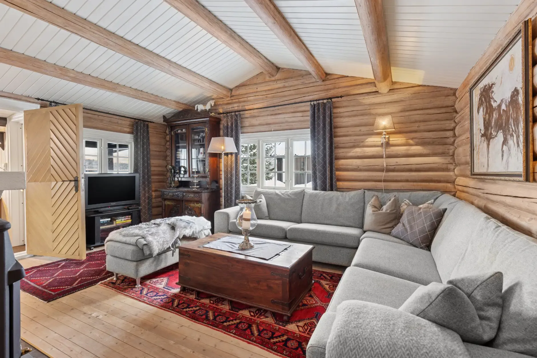 Norsk landsted fra 1940’erne ved søen med have og terrasse - Vis billede 19 af 35