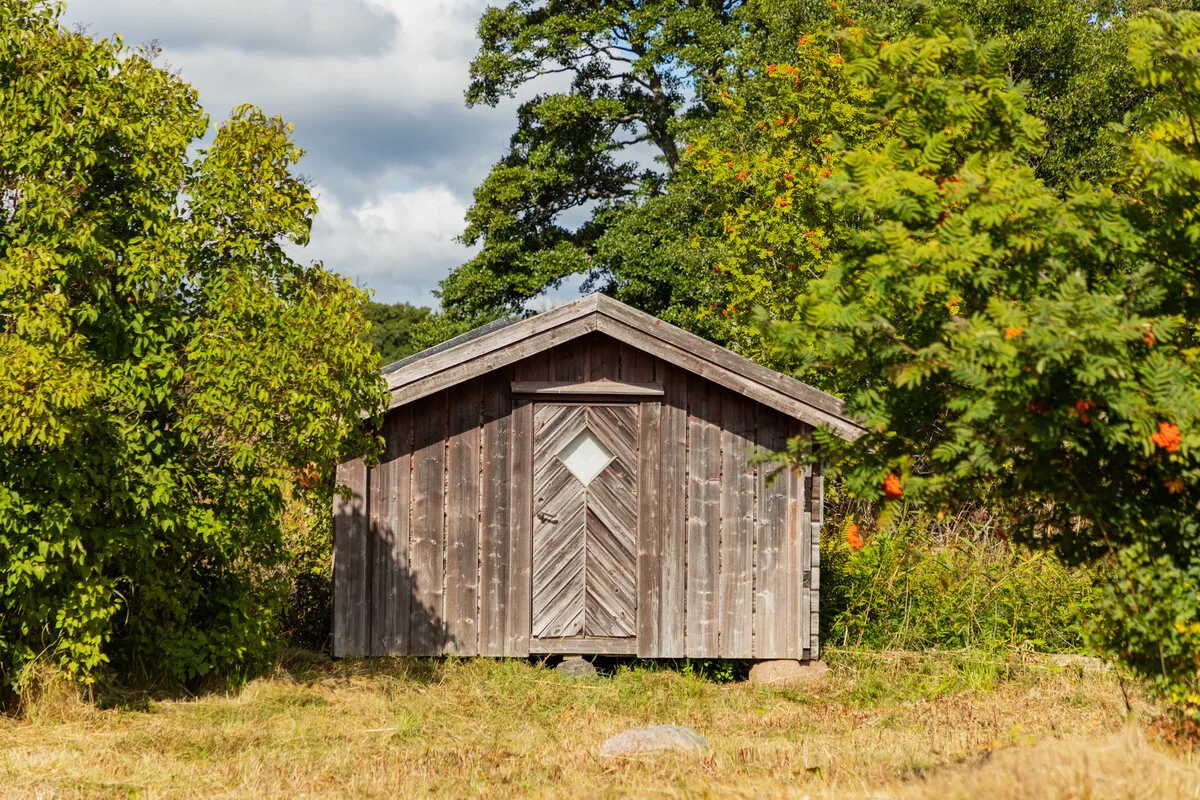 1840s Swedish Country House with Expansive Gardens in Gräddö - View image 18 of 31