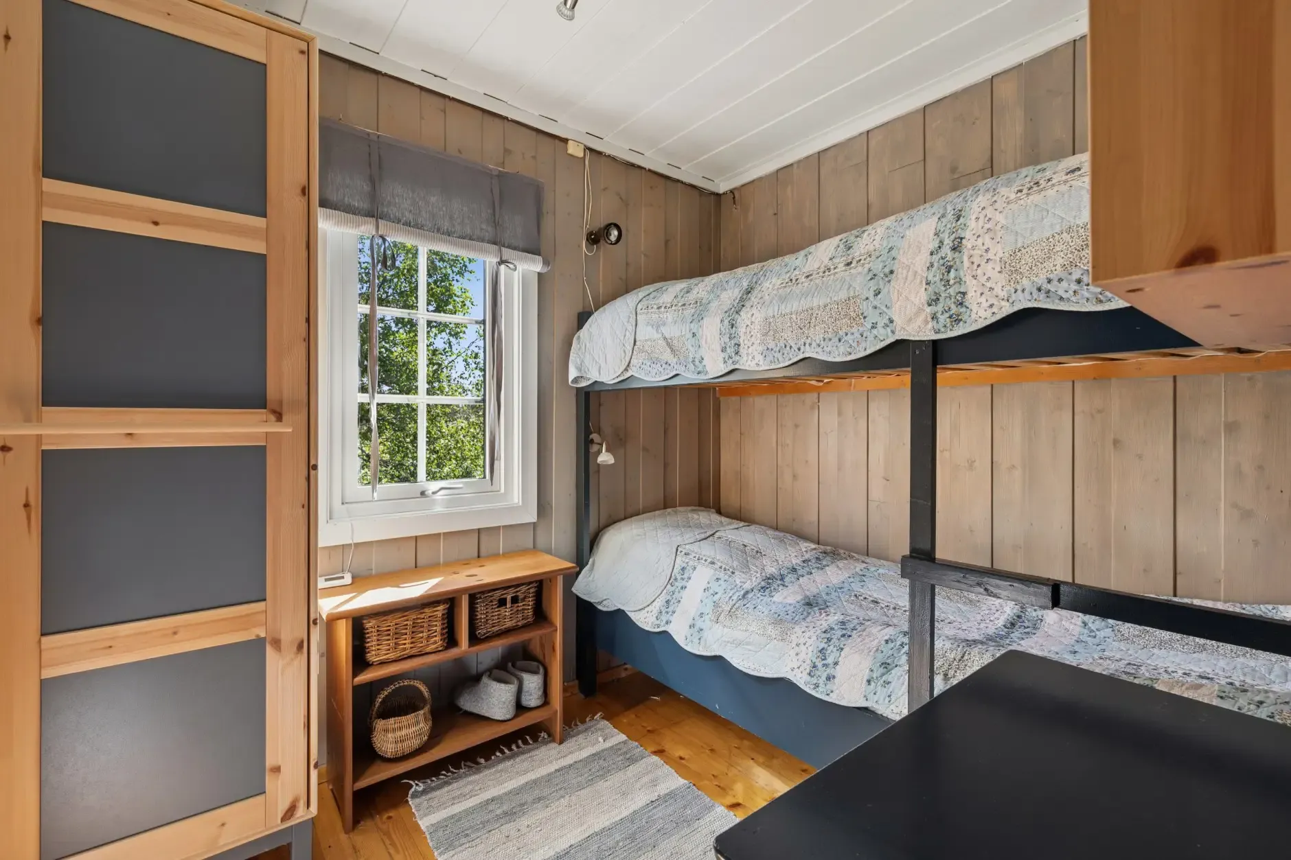 1960s Cabin in Blefjell: 3 Bedrooms, Expansive Terrace, Ski Access - View image 19 of 27