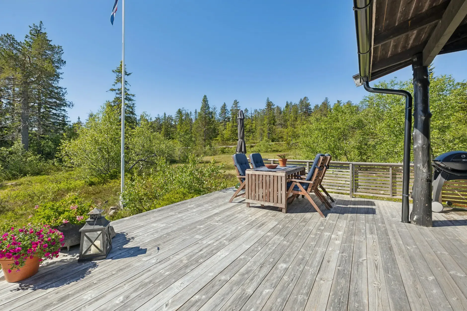 1960s Cabin in Blefjell: 3 Bedrooms, Expansive Terrace, Ski Access - View image 23 of 27