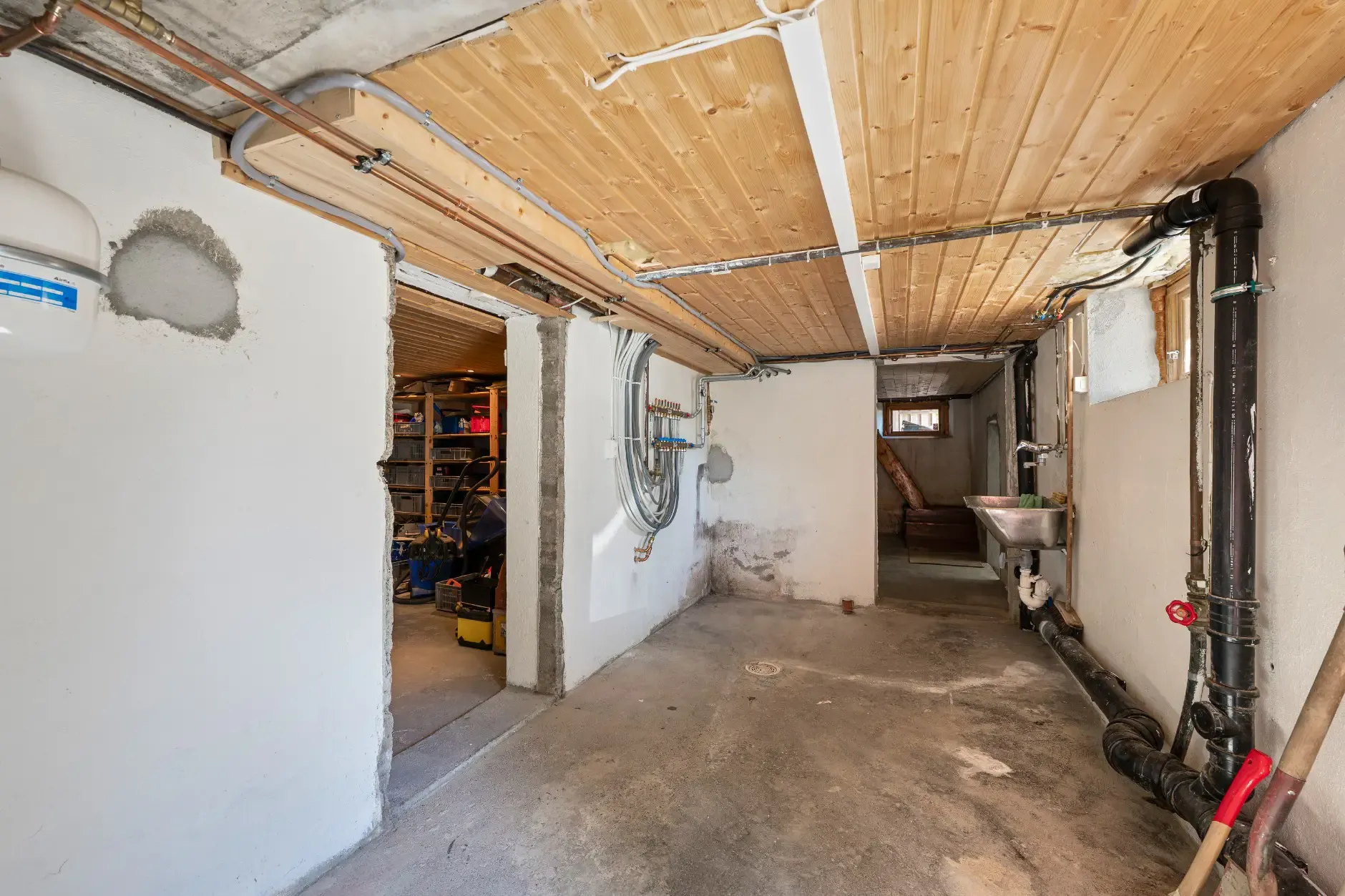 1950s Hemnes House with Garden and Terraces, Ideal for Families - View image 46 of 47
