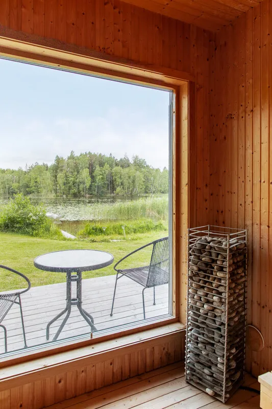 Moderni ruotsalainen maalaistalo, jossa on laaja puutarha, Edsbrossa - Näytä kuva 23 / 30