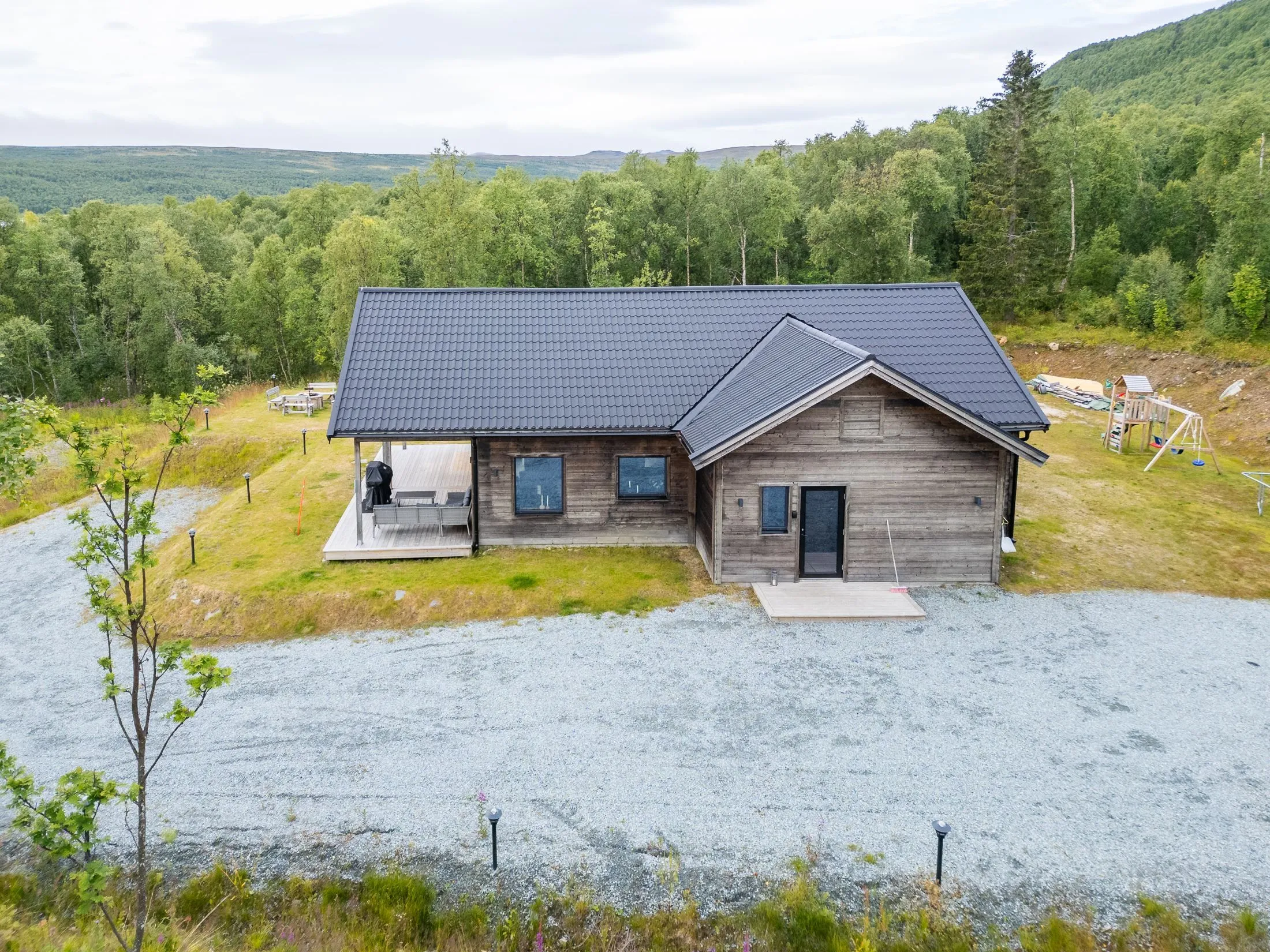 Moderne hus med 5 soveværelser i Klimpfjäll med stor have og terrasse - Vis billede 30 af 36