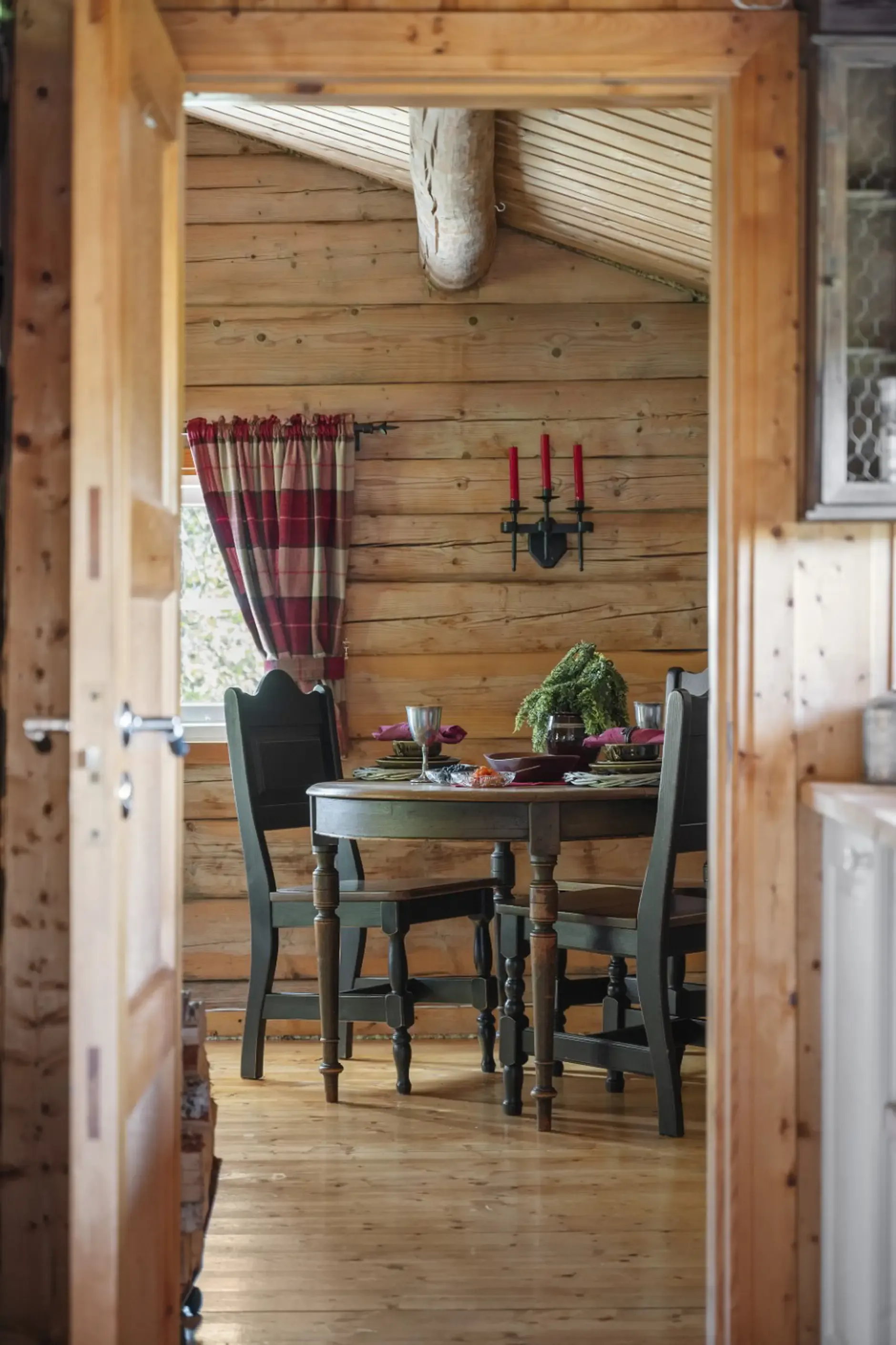 Norwegisches Landhaus aus den 1960er Jahren mit weitläufigem Grundstück in Dalen - Bild 18 von 40 anzeigen