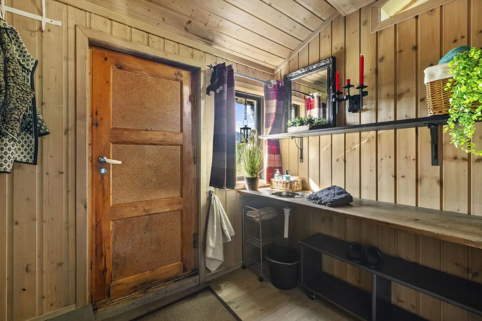 Norwegisches Landhaus aus den 1960er Jahren mit weitläufigem Grundstück in Dalen - Bild 33 von 40 anzeigen