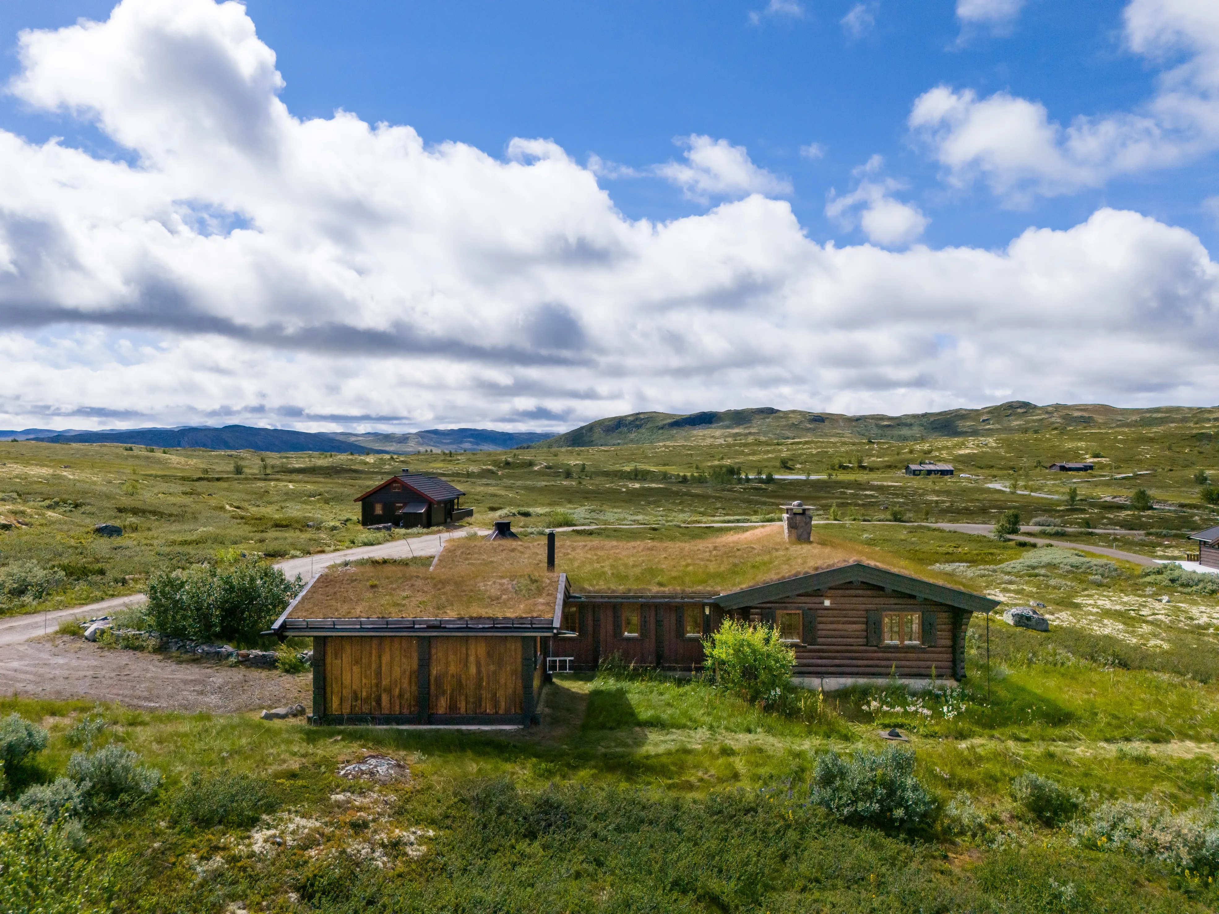 Norwegisches Landhaus aus den 1980er Jahren mit Garten und Blick auf die Alpen - Bild 47 von 65 anzeigen
