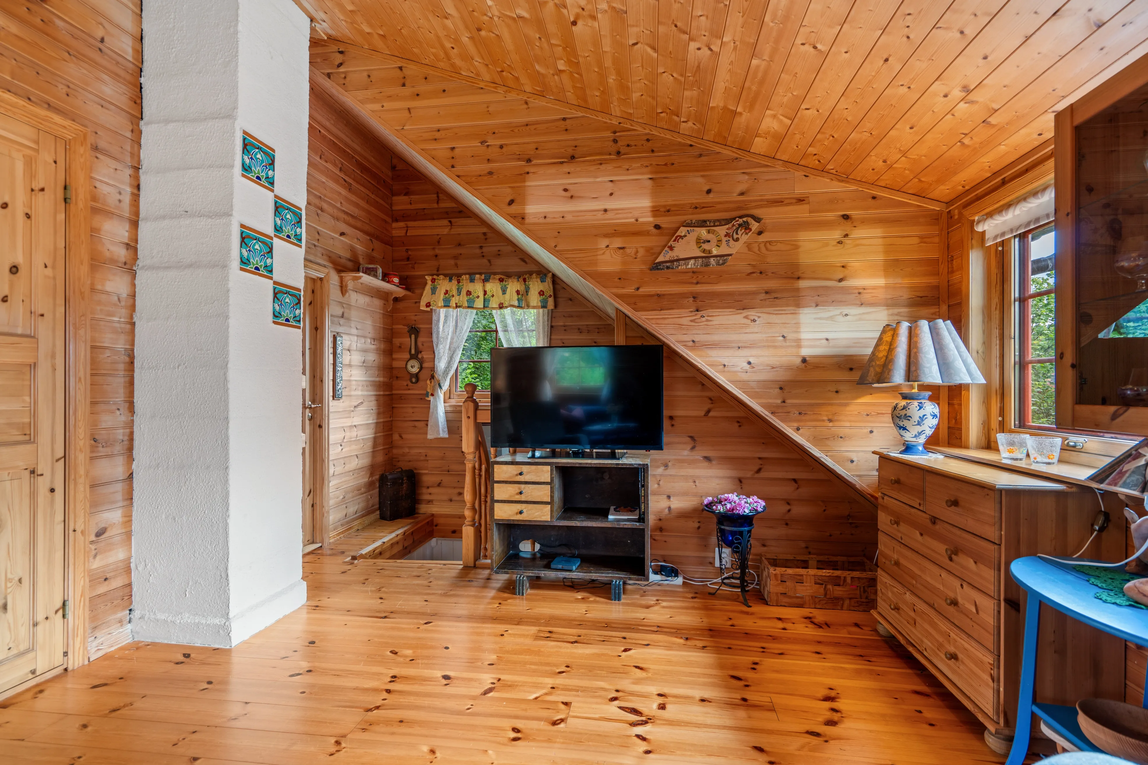 1940s Cabin with Restoration Potential in Scenic Vestland, Norway - View image 11 of 30