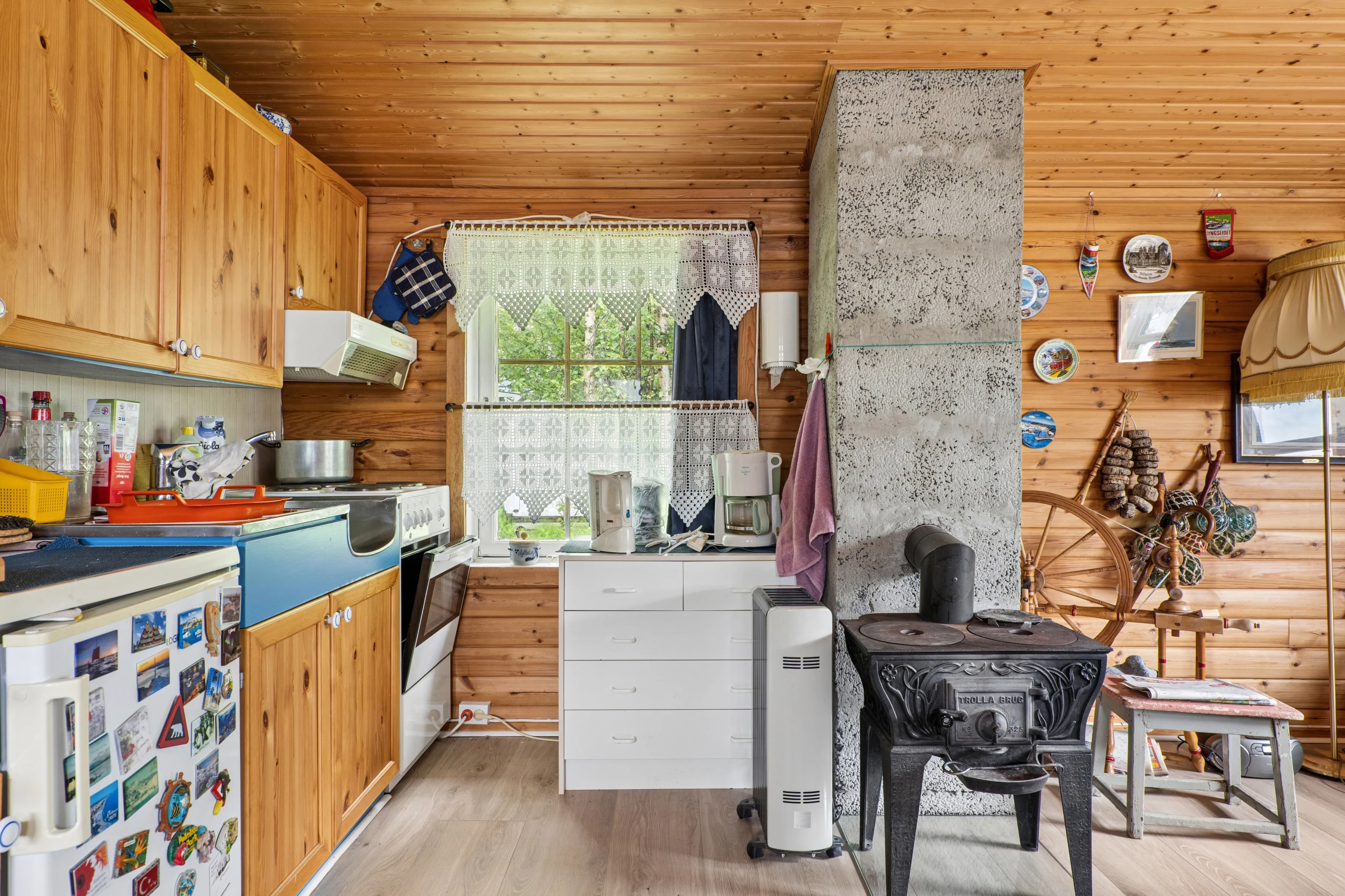 Norsk hytte ved fjorden med terrasse og bådhus i Oteren - Vis billede 8 af 24