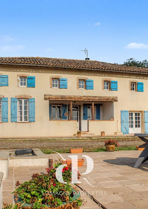 Expansive 4-Bedroom Country House with Pool in Tarn-et-Garonne - View image 9 of 26