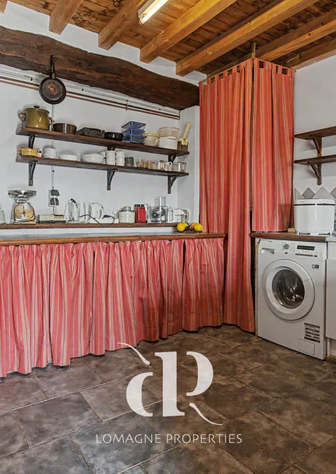 Expansive 4-Bedroom Country House with Pool in Tarn-et-Garonne - View image 17 of 26