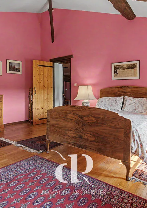 Expansive 4-Bedroom Country House with Pool in Tarn-et-Garonne - View image 22 of 26