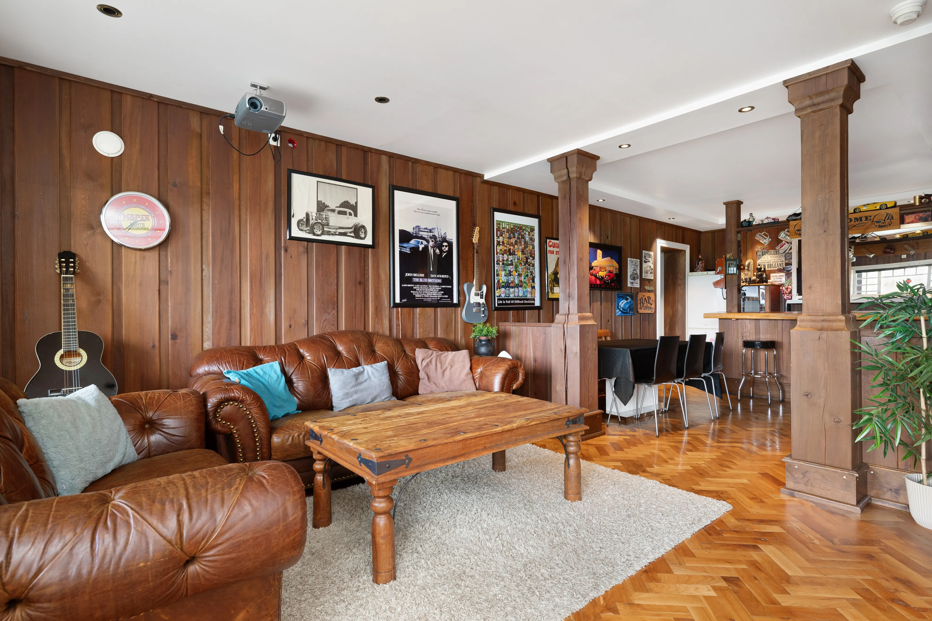 2010 Timber House with 7 Bedrooms and Expansive Garden in Eidsvåg, Norway - View image 29 of 56