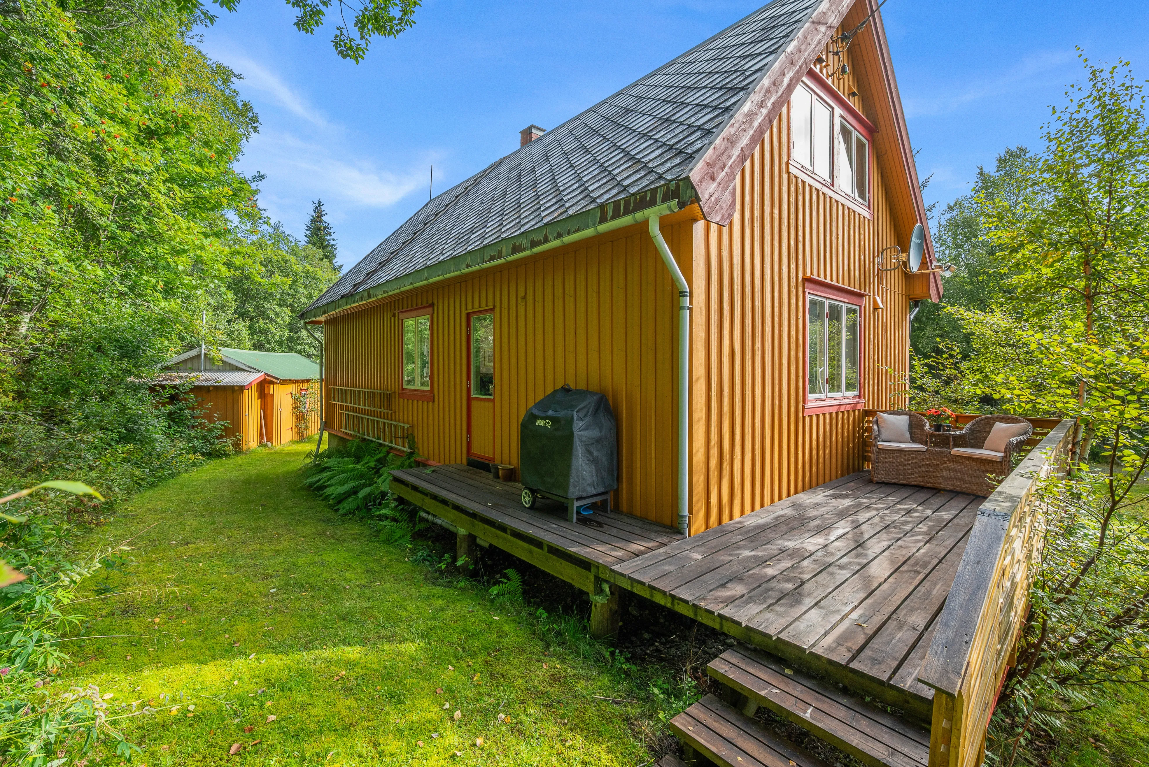 Charming 3-Bedroom House with Expansive Grounds in Historic Løkken Verk - Image 4