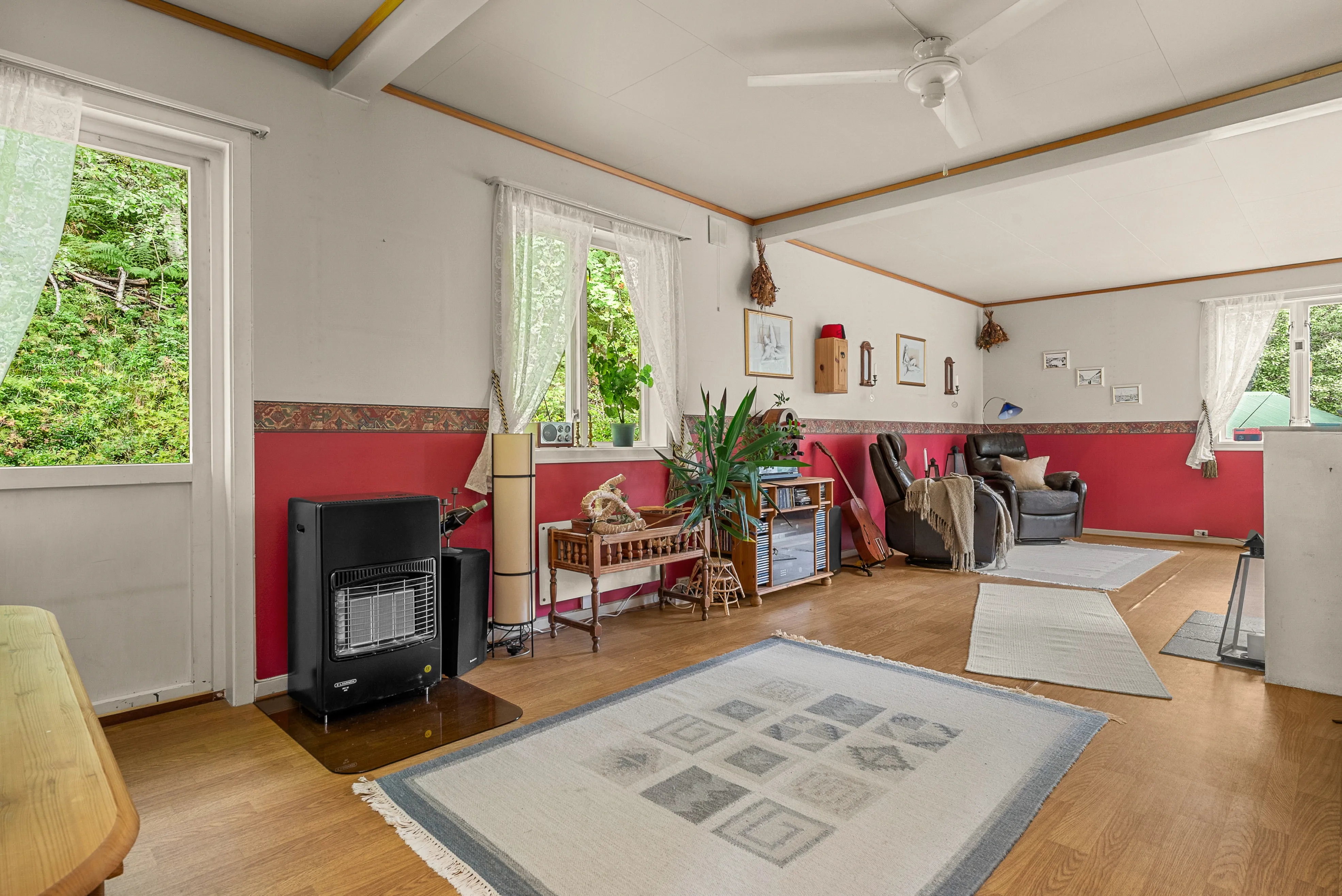 Charming 3-Bedroom House with Expansive Grounds in Historic Løkken Verk - View image 11 of 33
