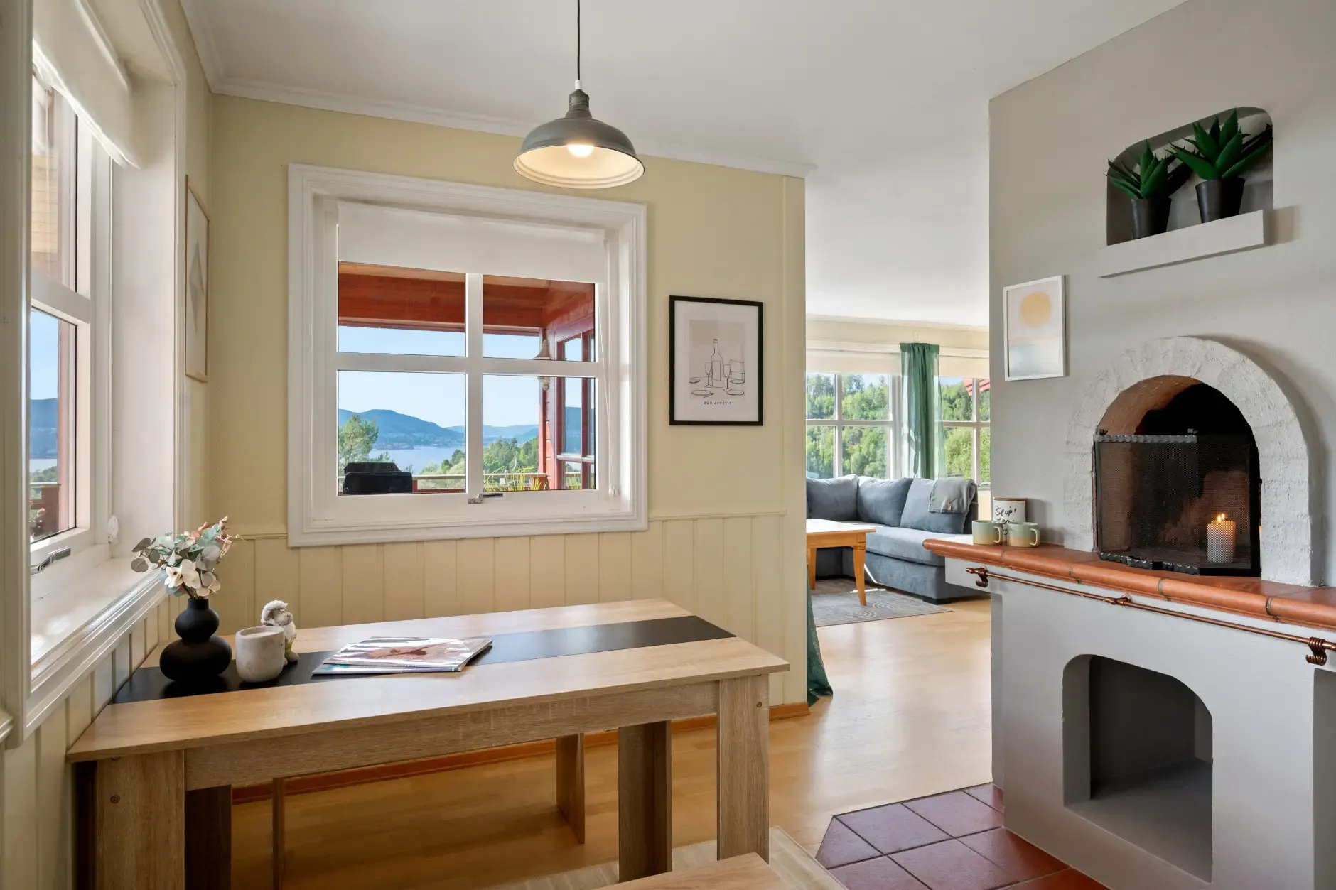 Modern 3-Bedroom House with Fjord Views and Expansive Terrace in Spikkestad - View image 18 of 53