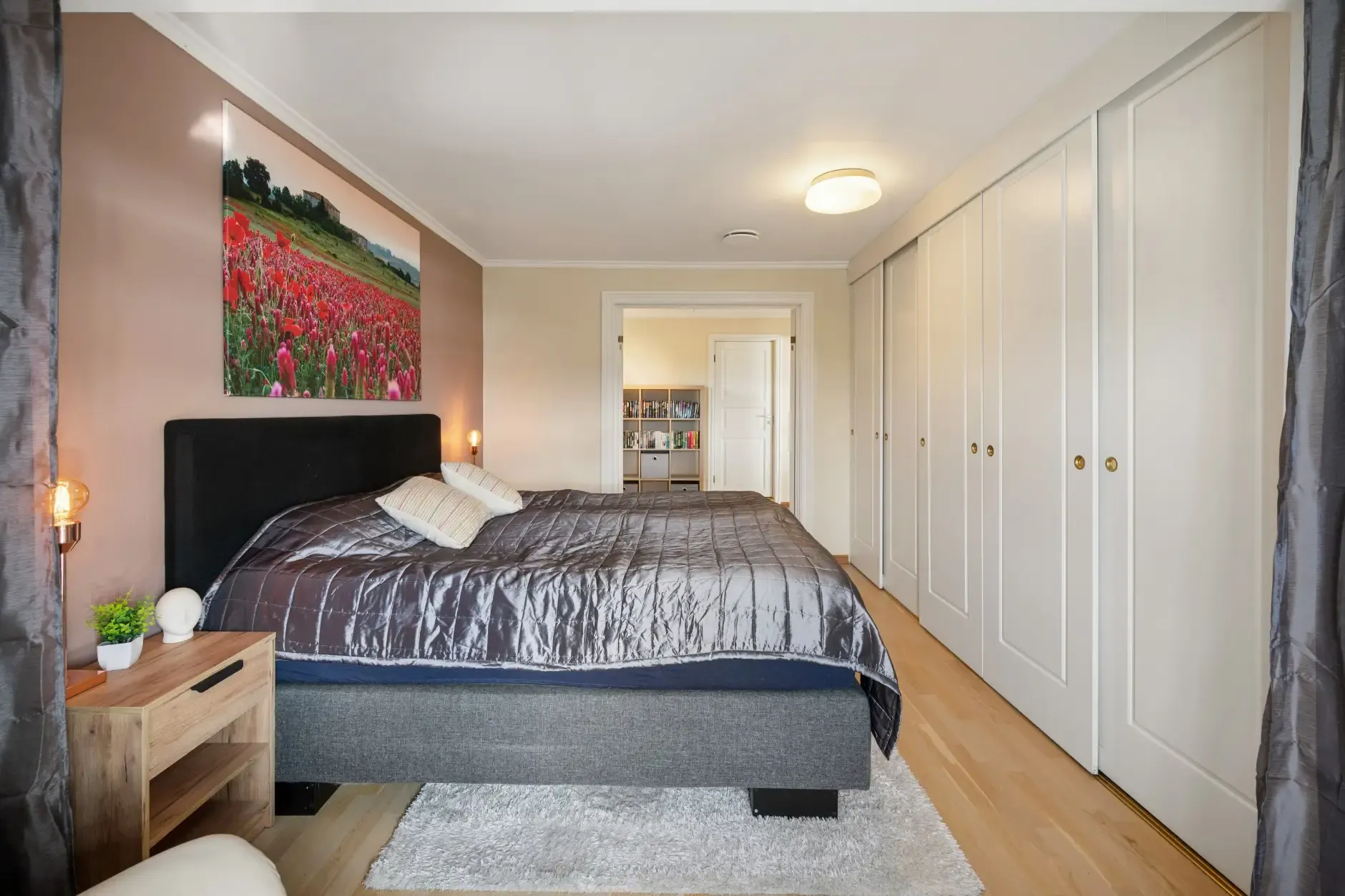 Modern 3-Bedroom House with Fjord Views and Expansive Terrace in Spikkestad - View image 21 of 53