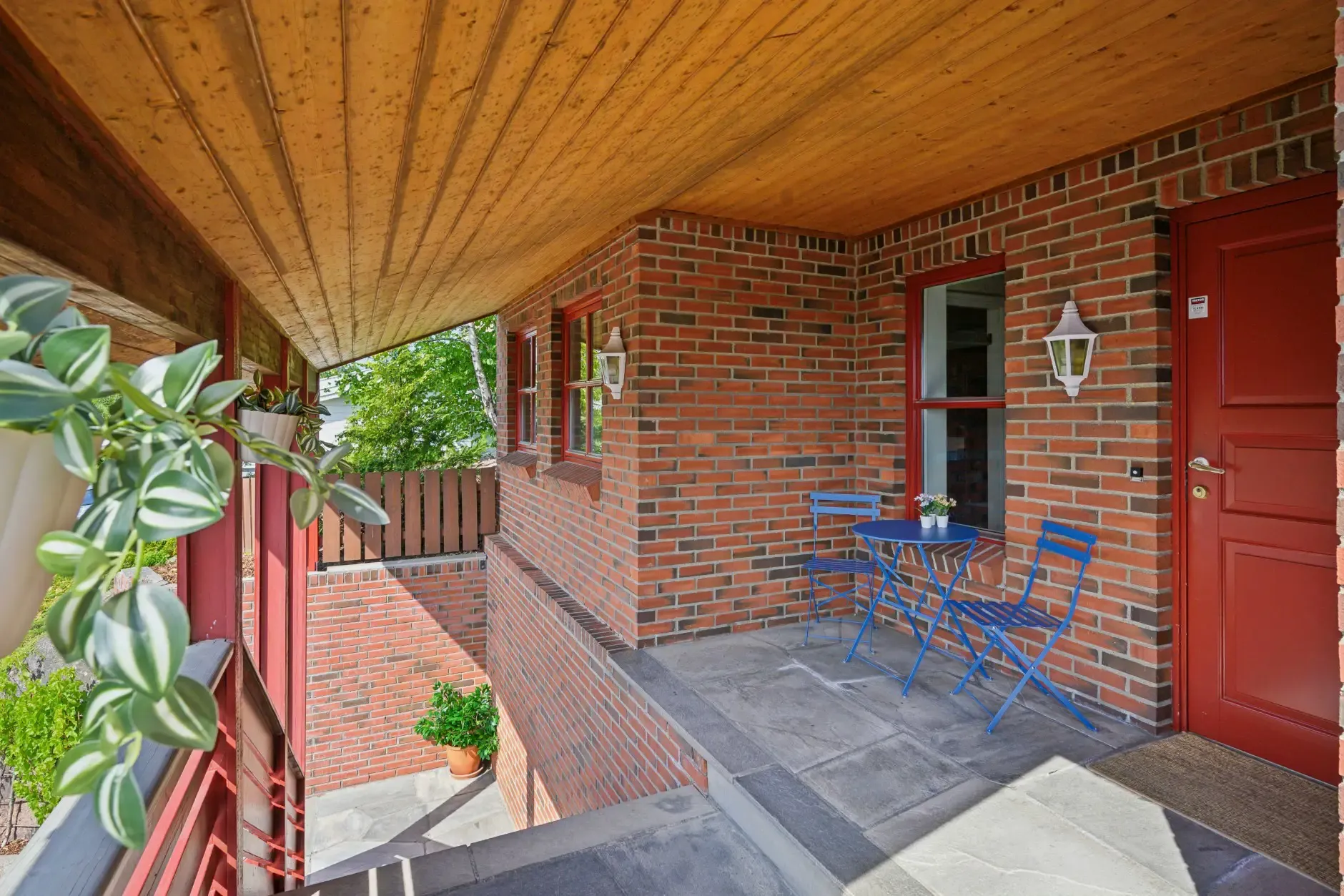 Modern 3-Bedroom House with Fjord Views and Expansive Terrace in Spikkestad - View image 30 of 53