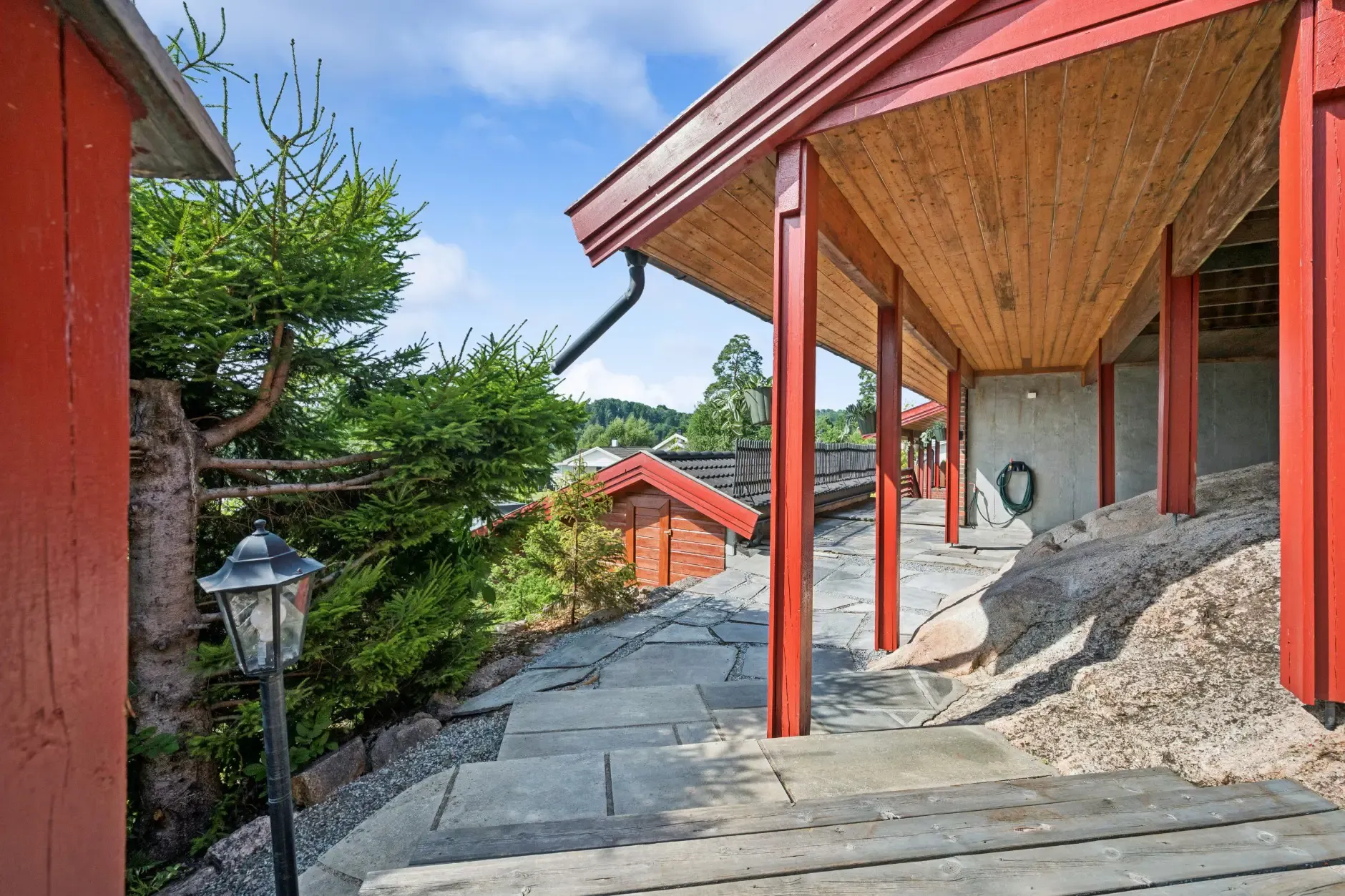 Modern 3-Bedroom House with Fjord Views and Expansive Terrace in Spikkestad - View image 31 of 53