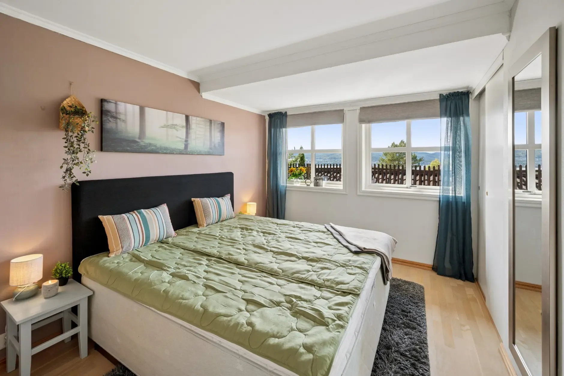 Modern 3-Bedroom House with Fjord Views and Expansive Terrace in Spikkestad - View image 32 of 53