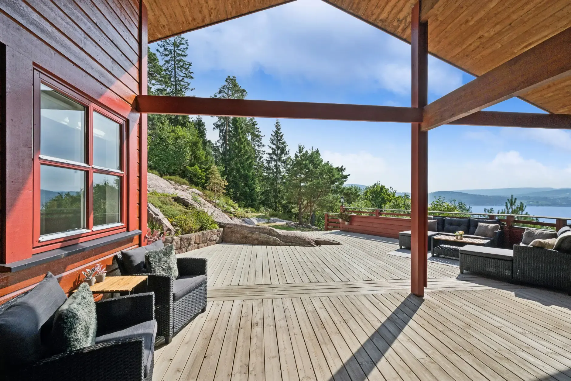 Modern 3-Bedroom House with Fjord Views and Expansive Terrace in Spikkestad - View image 48 of 53