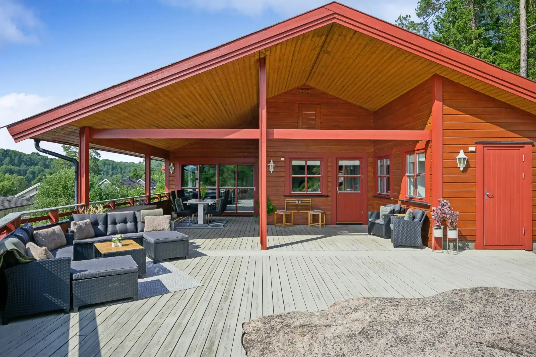 Modern 3-Bedroom House with Fjord Views and Expansive Terrace in Spikkestad - View image 49 of 53