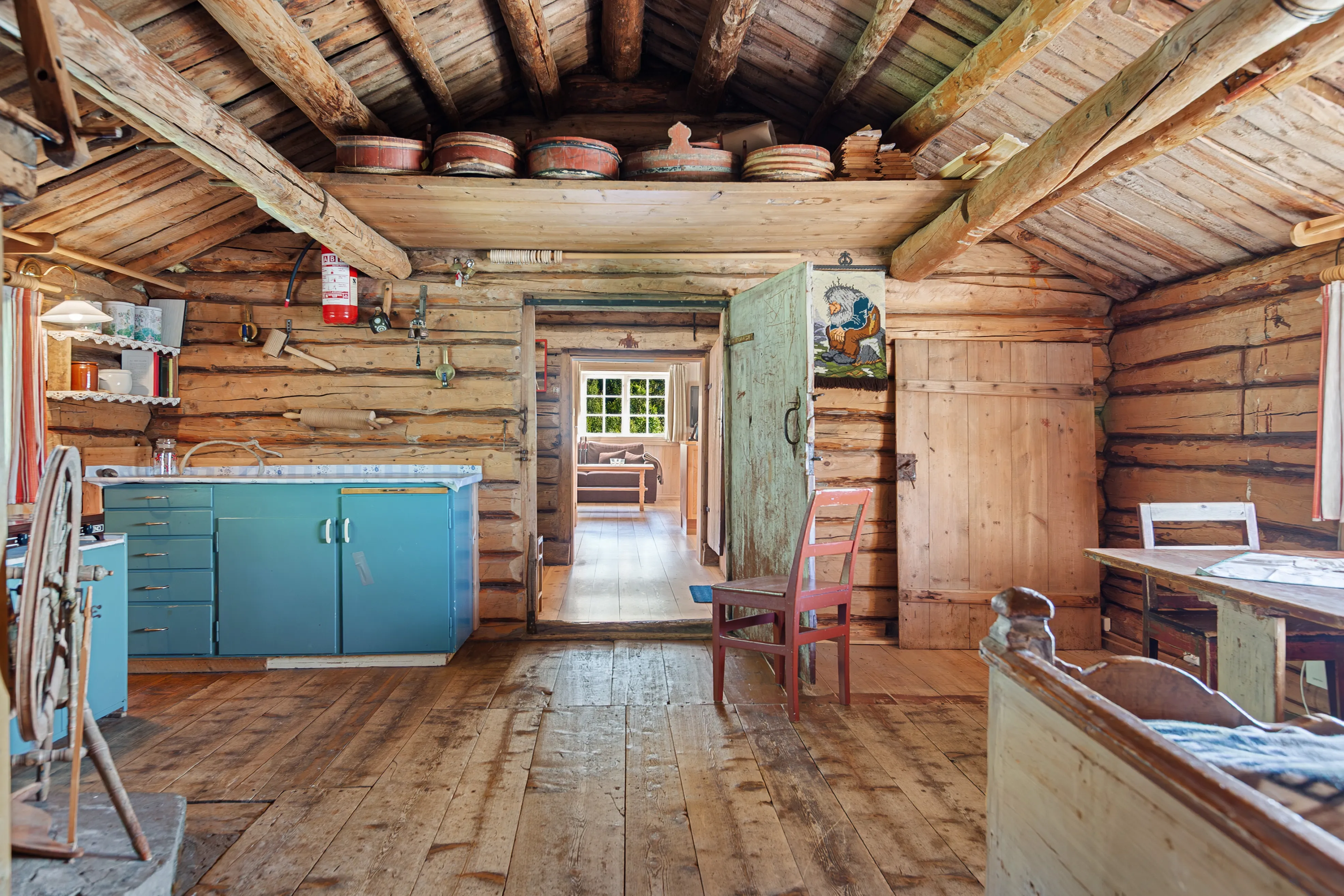Historic 1800s Cabin in Aurdal with Expansive Garden and Rustic Charm - View image 18 of 24