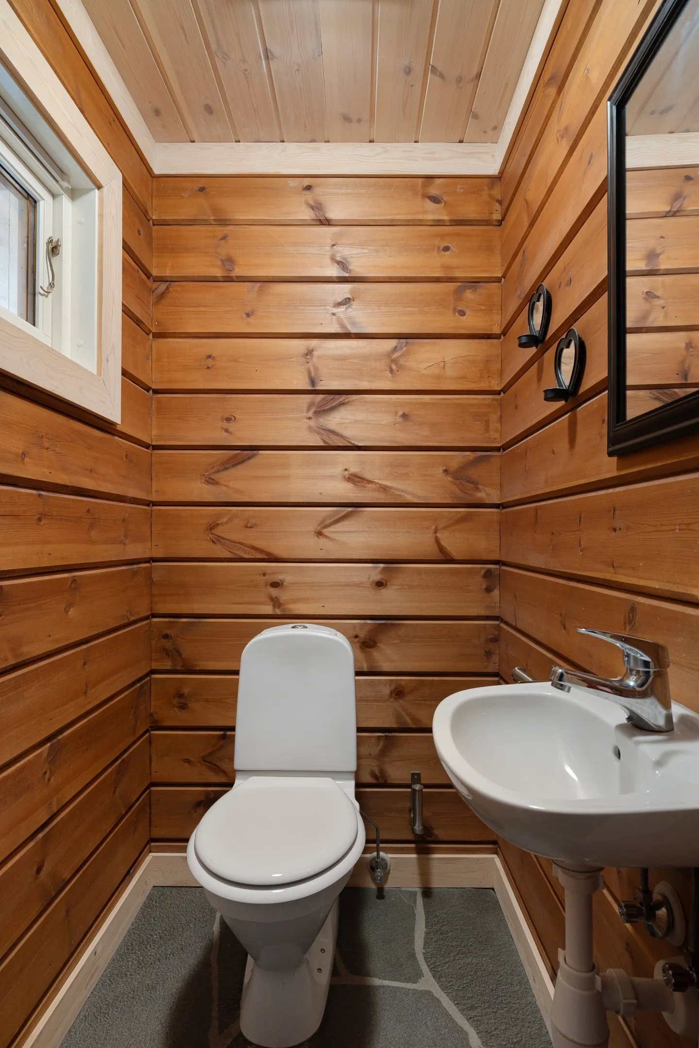 Architect-Designed 3-Bedroom Cabin with Expansive Terrace in Sirdal, Norway - View image 20 of 35