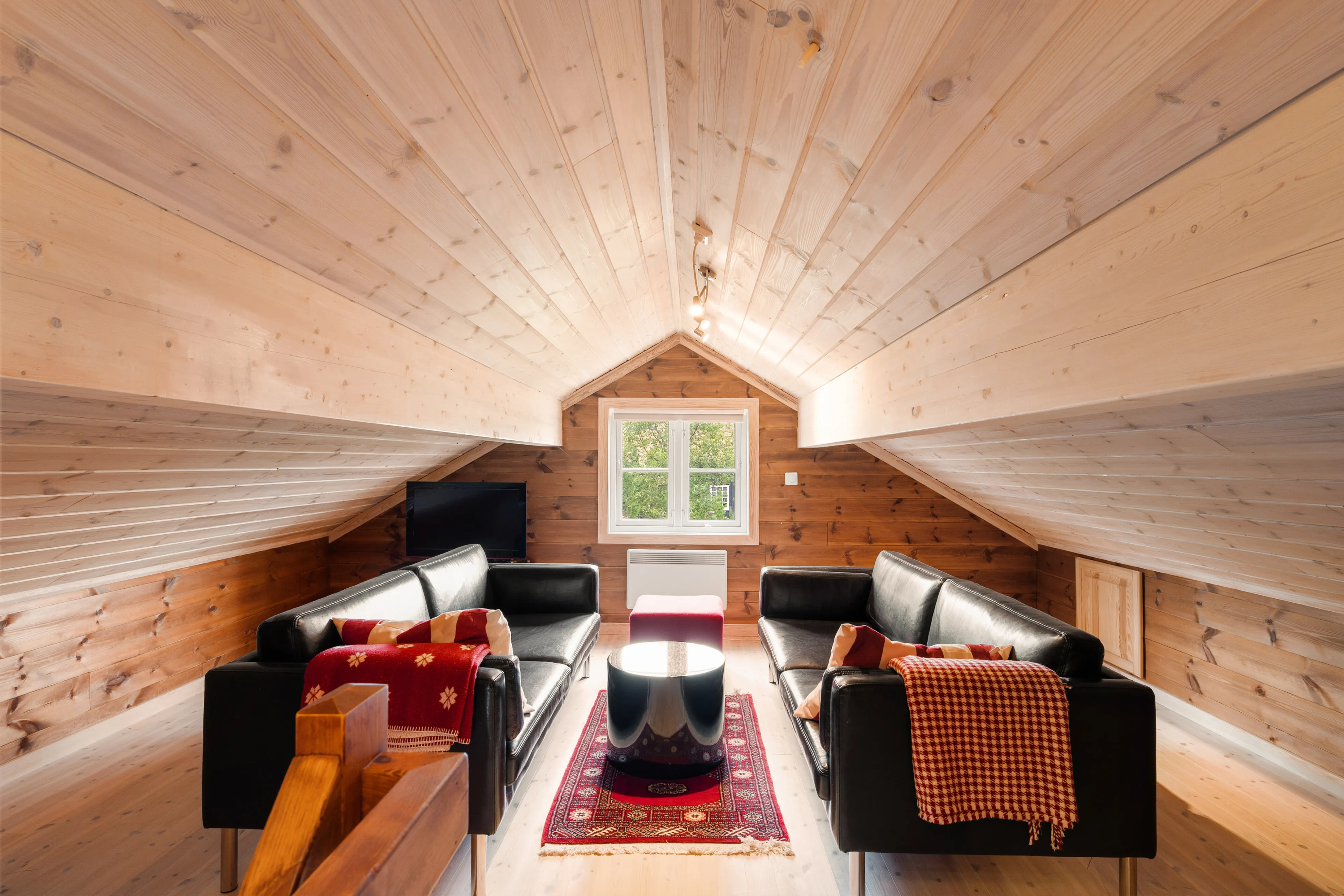 Architect-Designed 3-Bedroom Cabin with Expansive Terrace in Sirdal, Norway - View image 27 of 35
