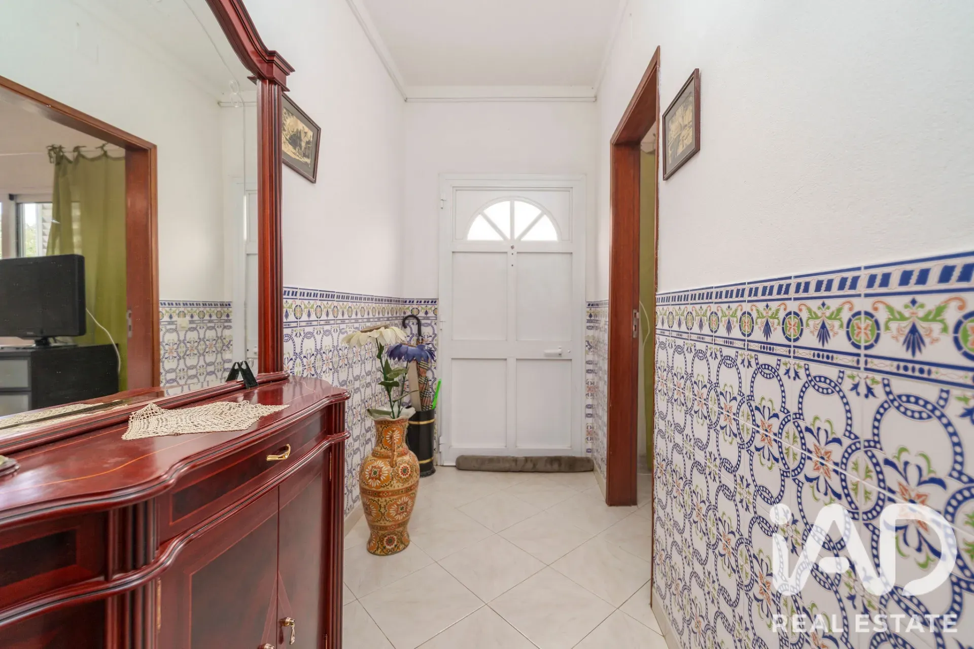 1970s 3-Bedroom House with Garden and Pool in São Brás de Alportel - View image 9 of 40