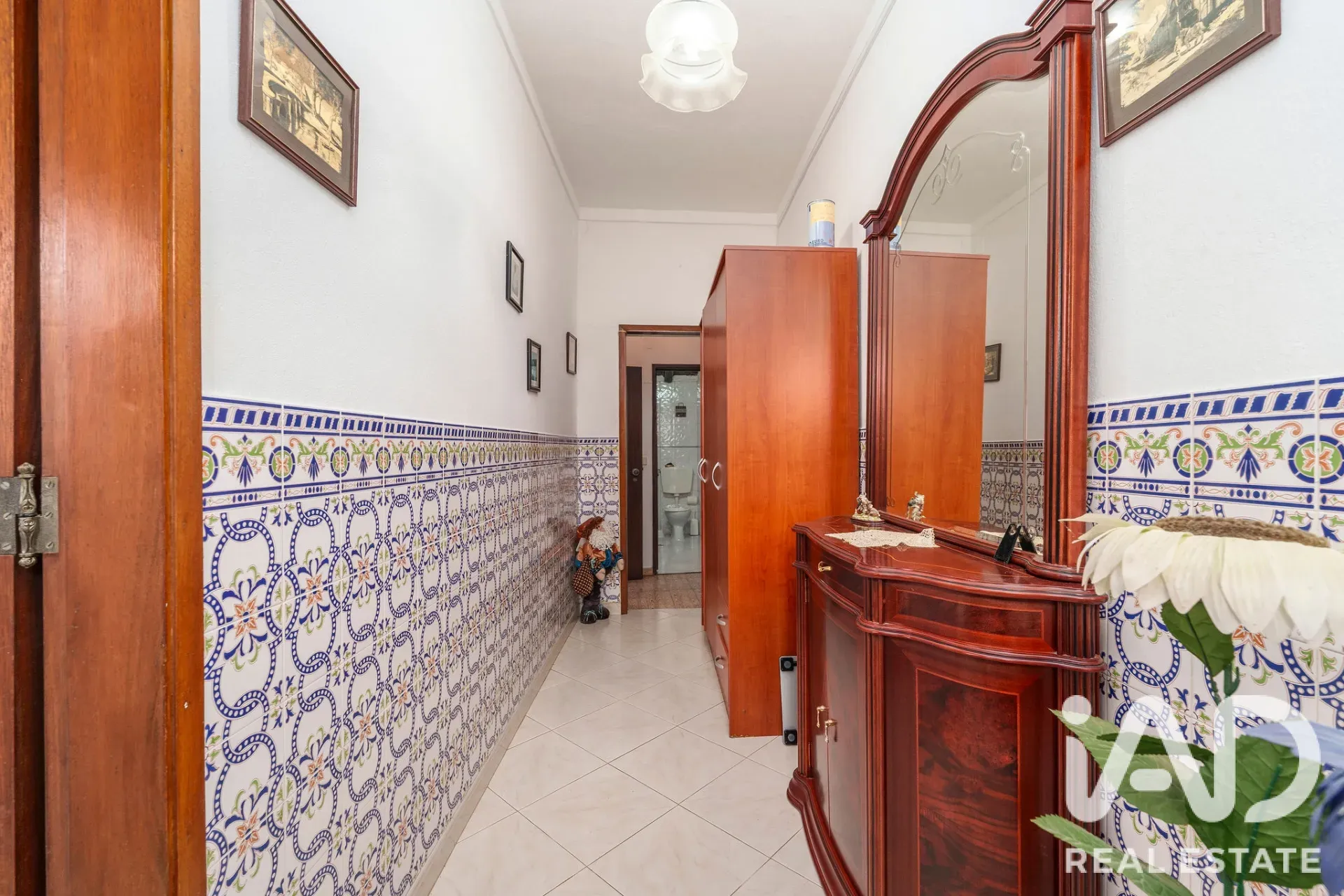 1970s 3-Bedroom House with Garden and Pool in São Brás de Alportel - View image 13 of 40