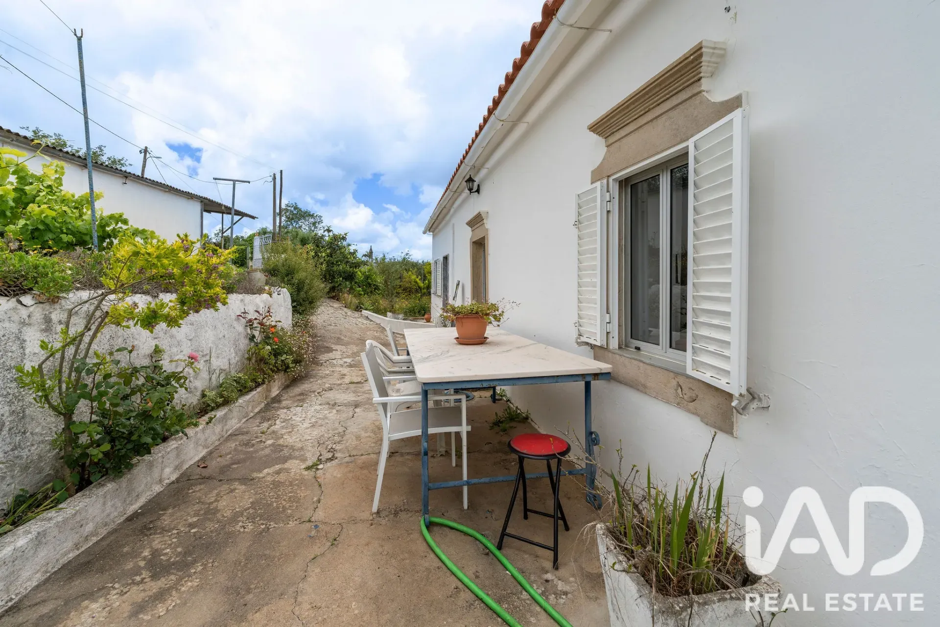 1970s 3-Bedroom House with Garden and Pool in São Brás de Alportel - View image 35 of 40