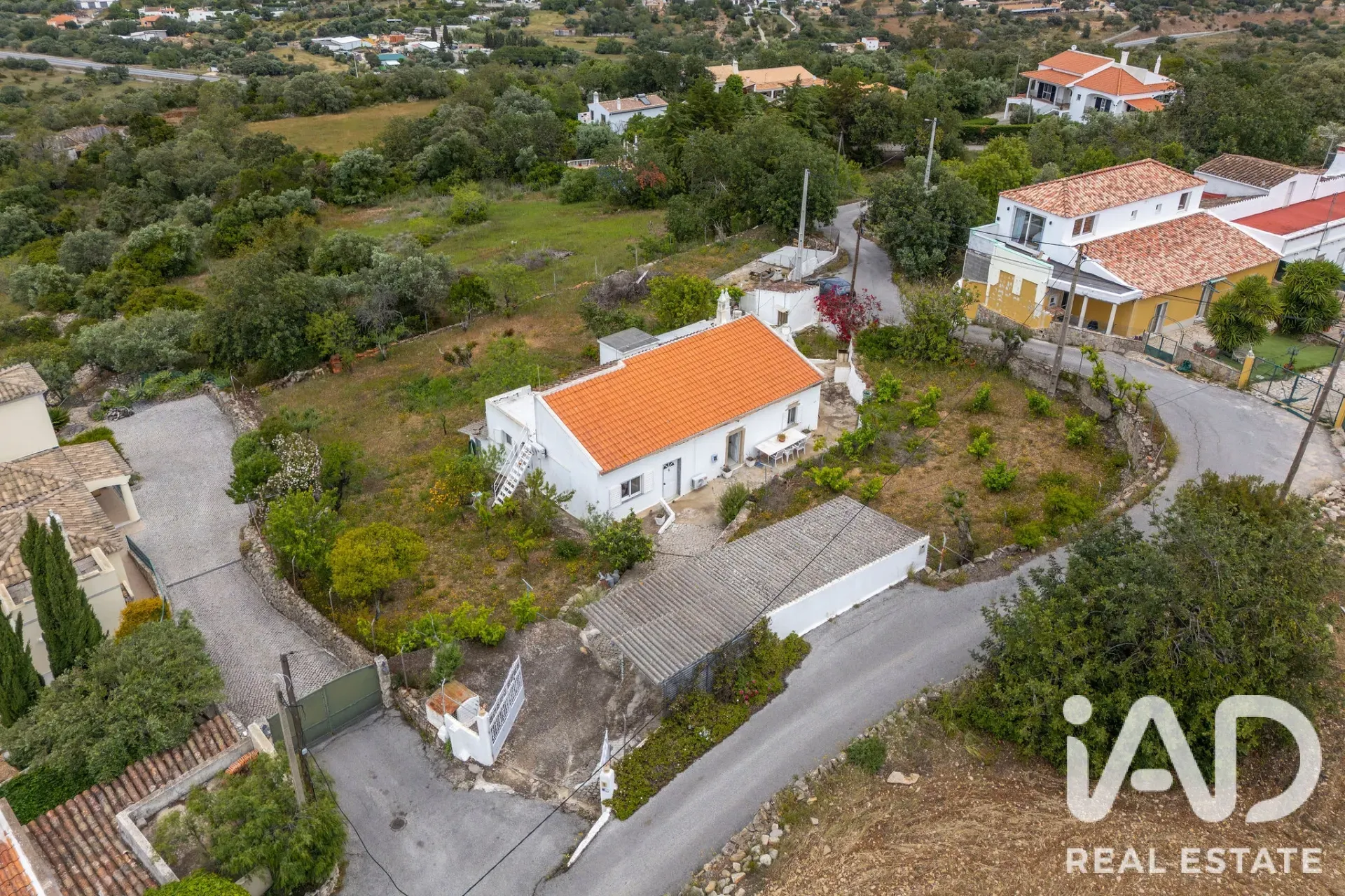 1970s 3-Bedroom House with Garden and Pool in São Brás de Alportel - View image 36 of 40