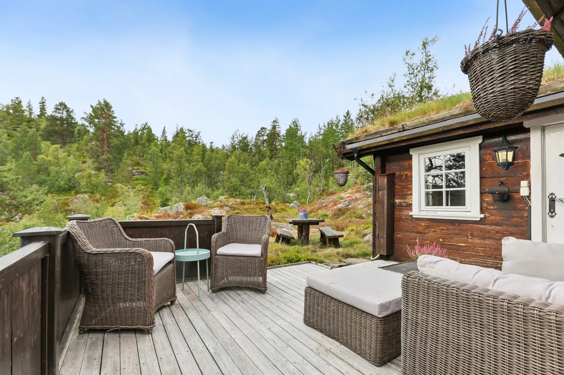 Vinje Cabin Retreat: 4 Bedrooms, Expansive Terrace, and Cosy Fireplaces - View image 8 of 30