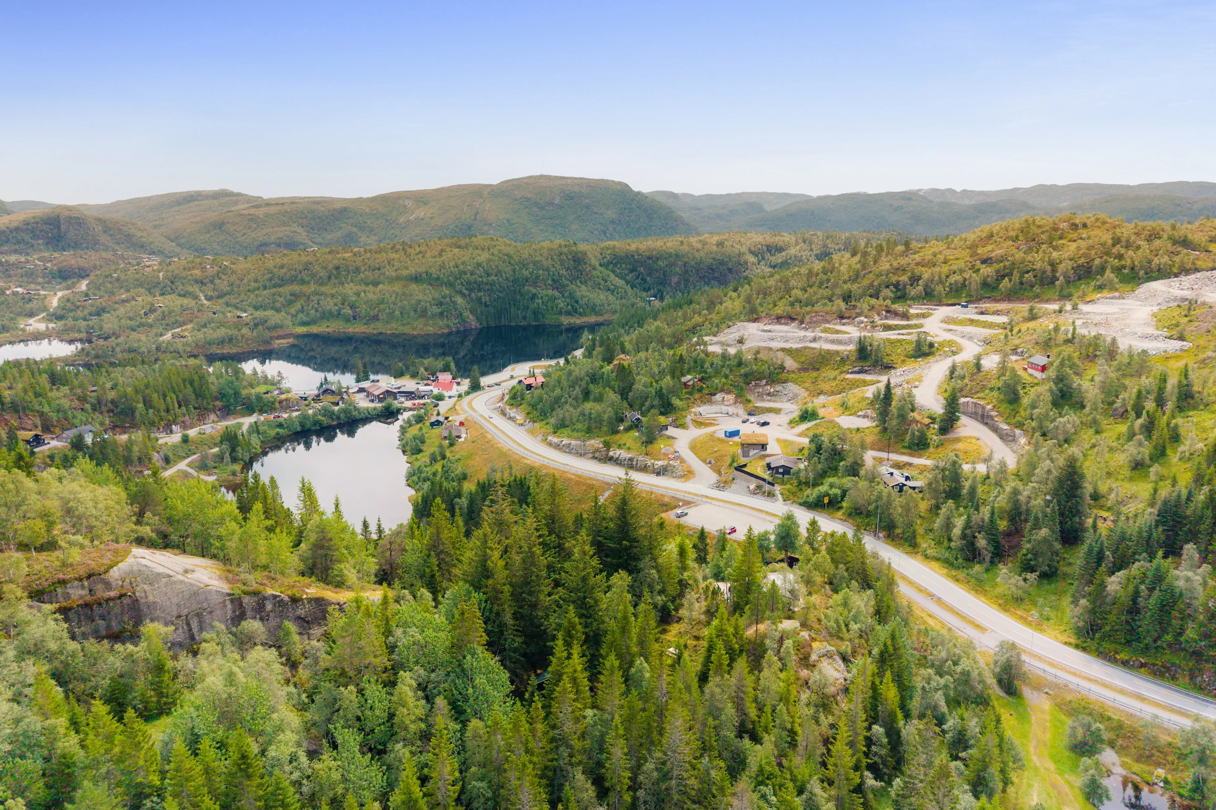Modern Norwegian Home with Expansive Terrace in Scenic Sirdal - Image 2