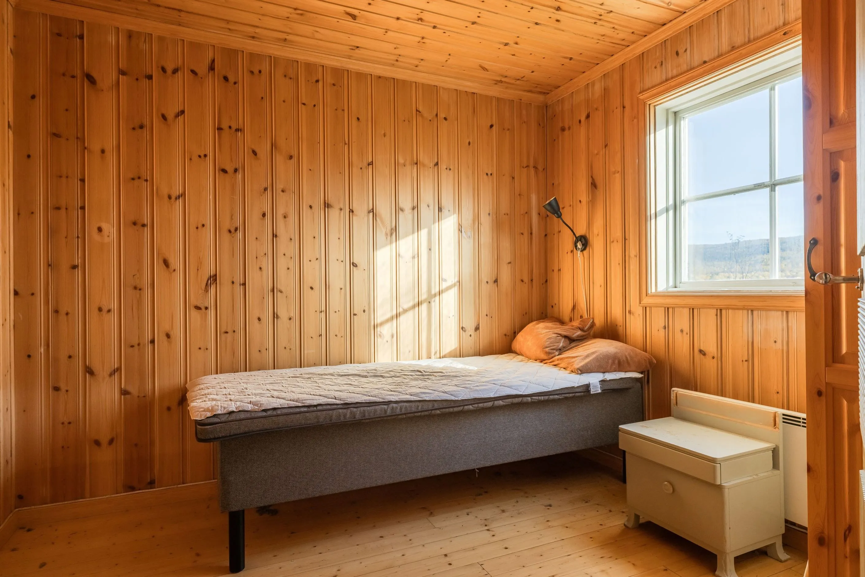 1950s Swedish Country House with Expansive Garden in Ski-Lovers' Bruksvallarna - View image 20 of 36