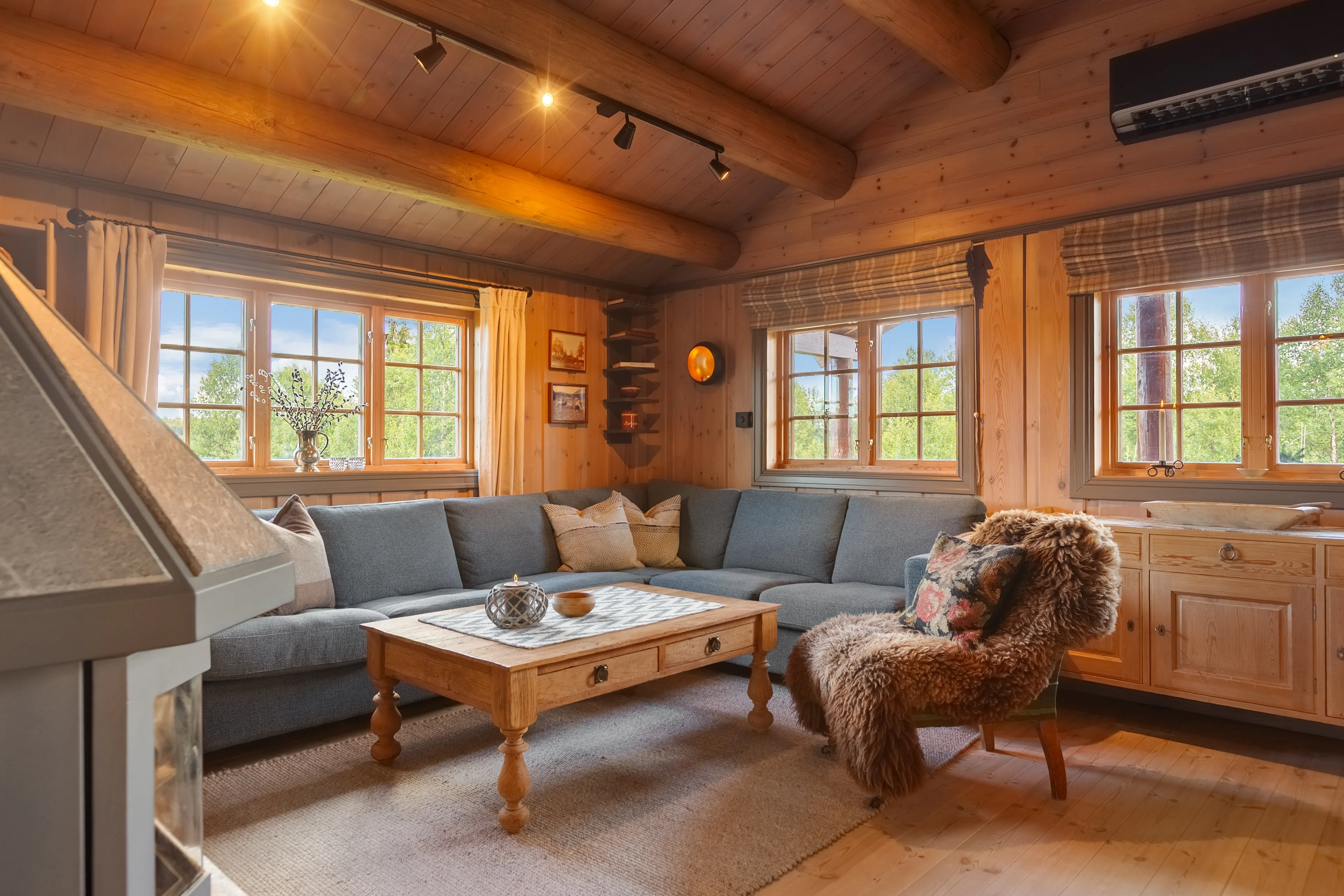 1970s Norwegian Cabin with Terrace Near Storfjorden in Vestre Slidre - View image 7 of 38