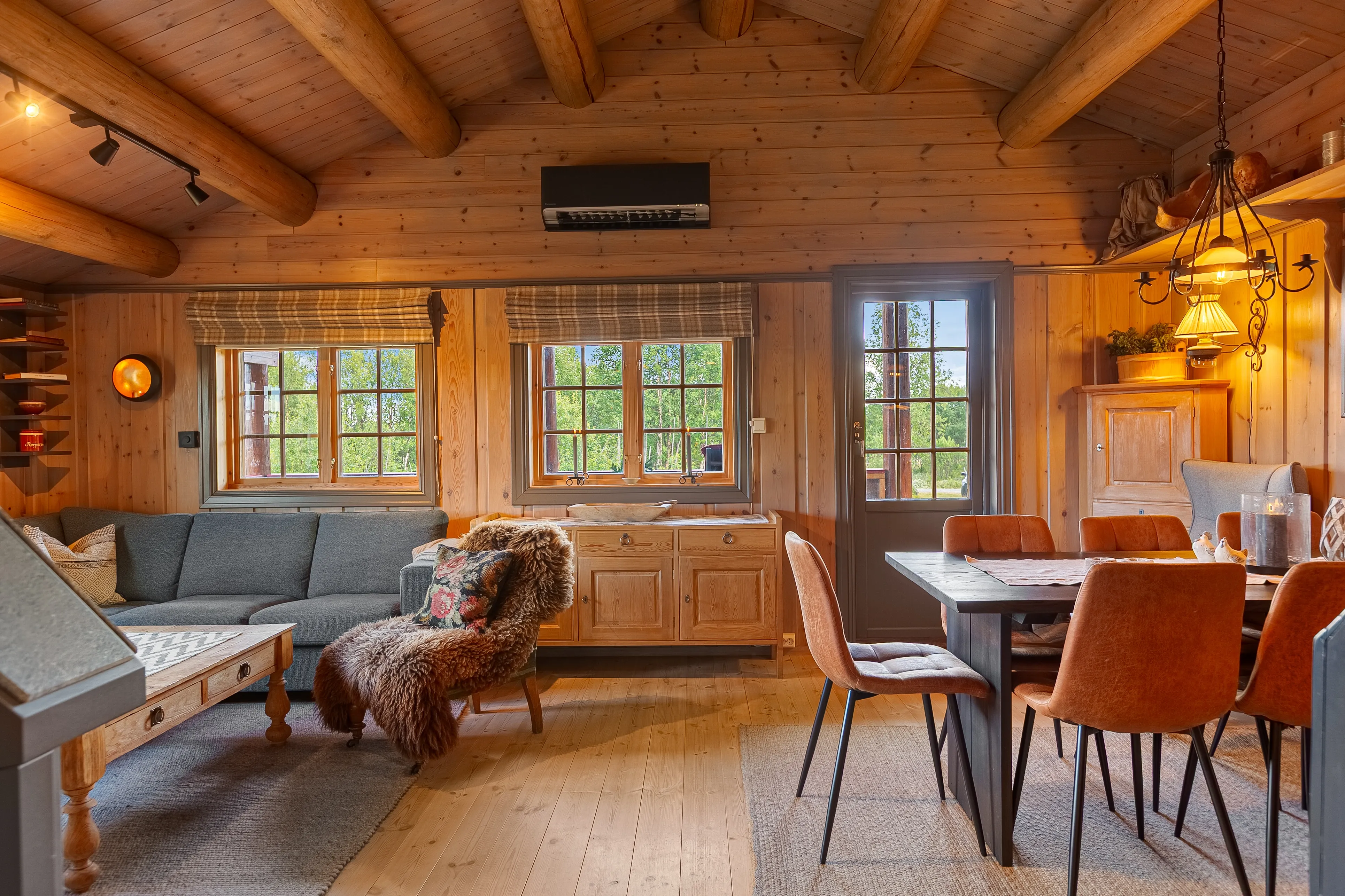 1970s Norwegian Cabin with Terrace Near Storfjorden in Vestre Slidre - View image 8 of 38