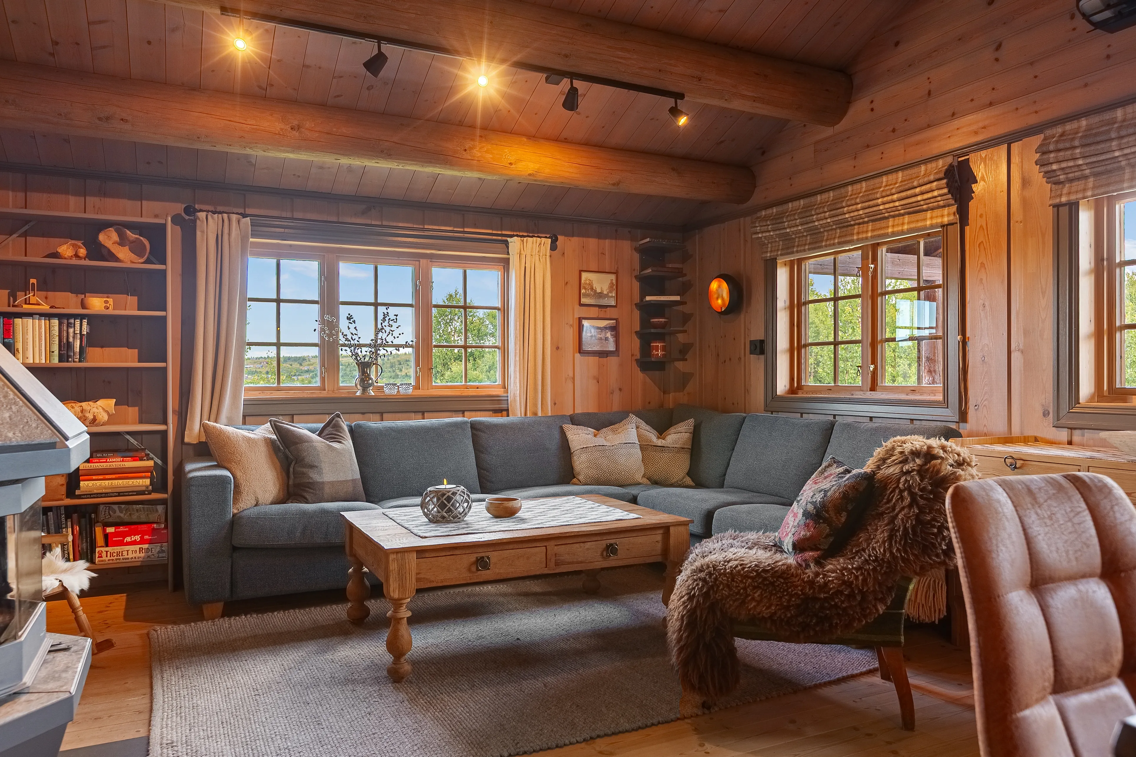 1970s Norwegian Cabin with Terrace Near Storfjorden in Vestre Slidre - View image 10 of 38
