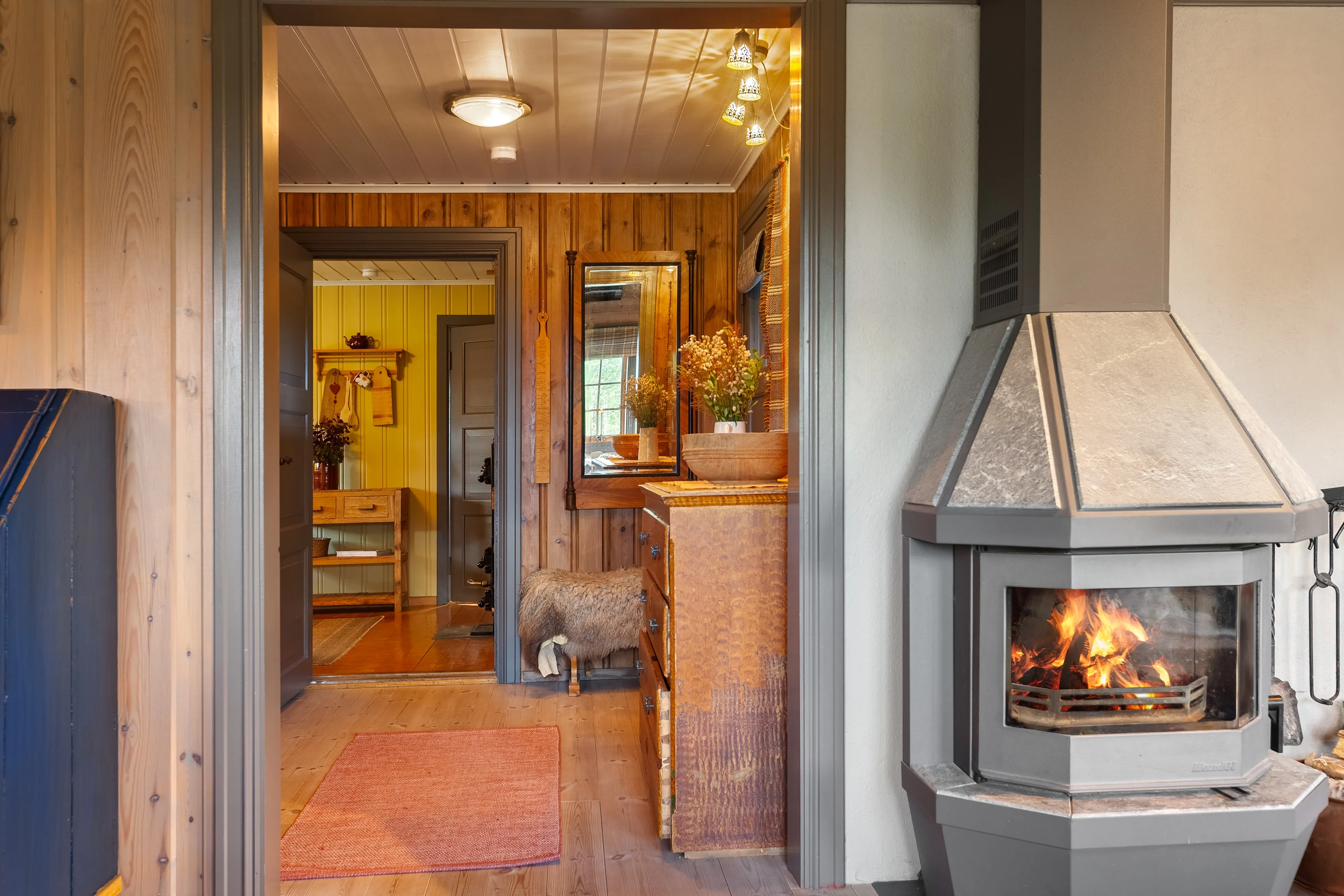 1970s Norwegian Cabin with Terrace Near Storfjorden in Vestre Slidre - View image 11 of 38
