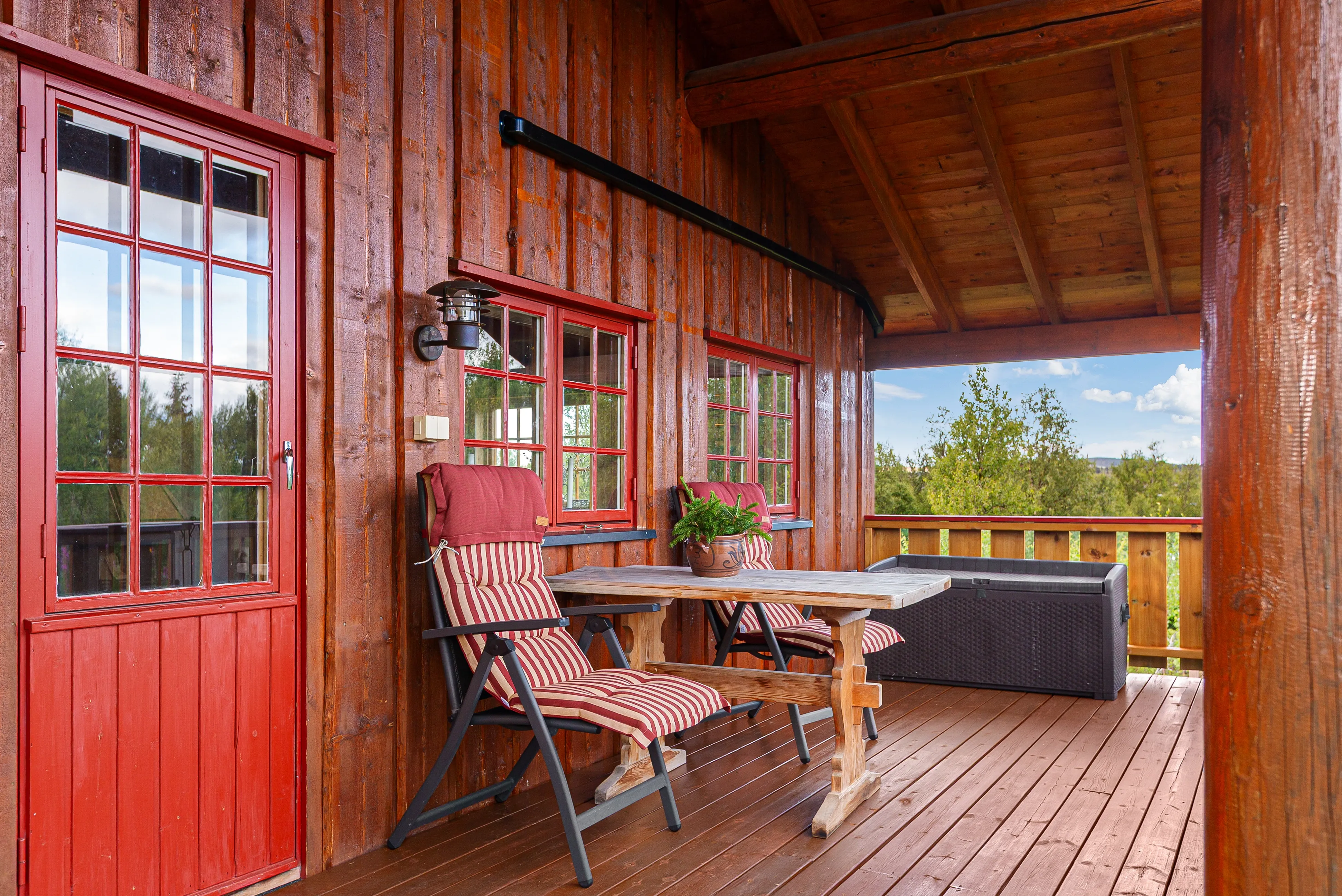 1970s Norwegian Cabin with Terrace Near Storfjorden in Vestre Slidre - View image 13 of 38