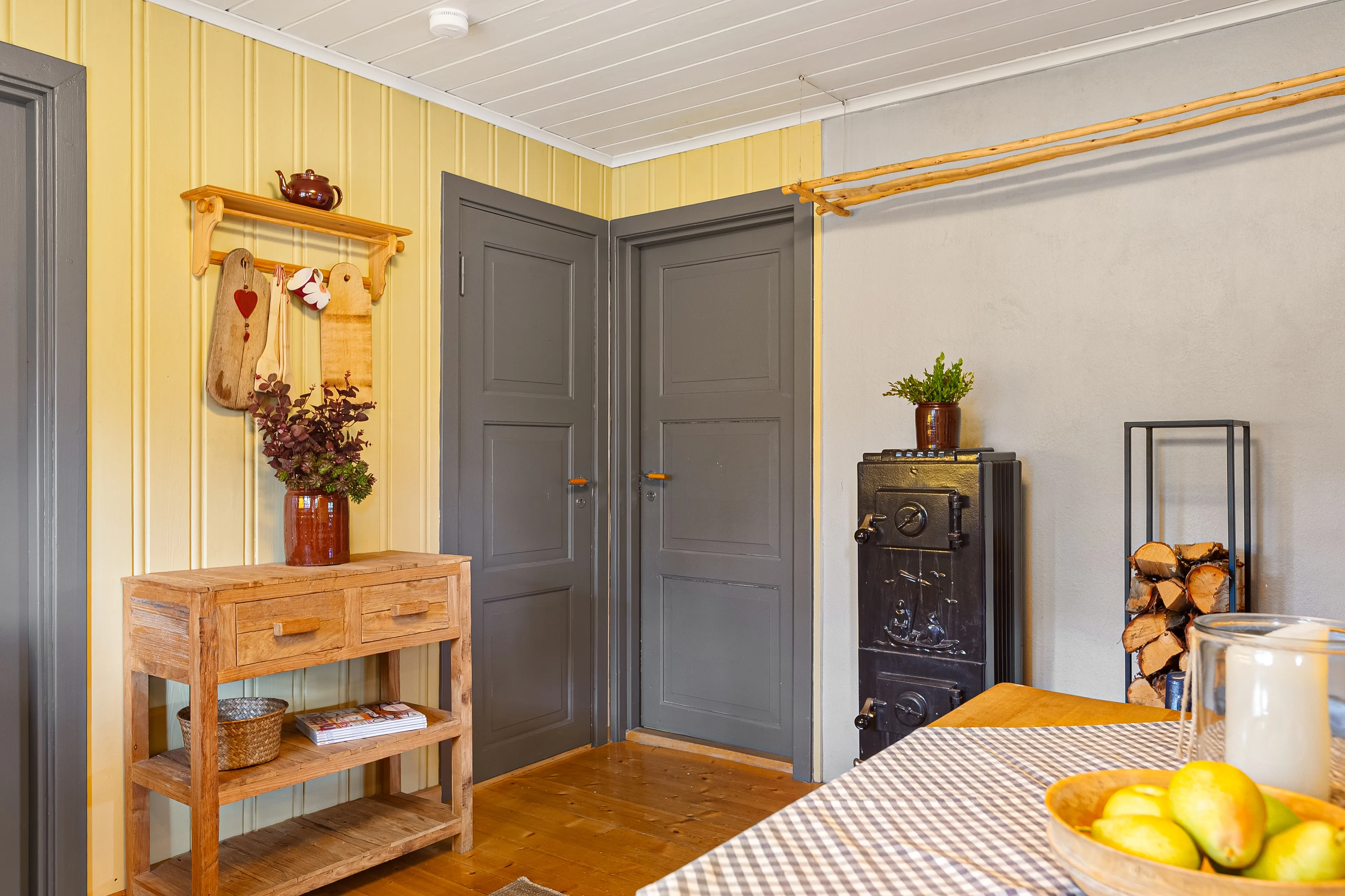 1970s Norwegian Cabin with Terrace Near Storfjorden in Vestre Slidre - View image 16 of 38